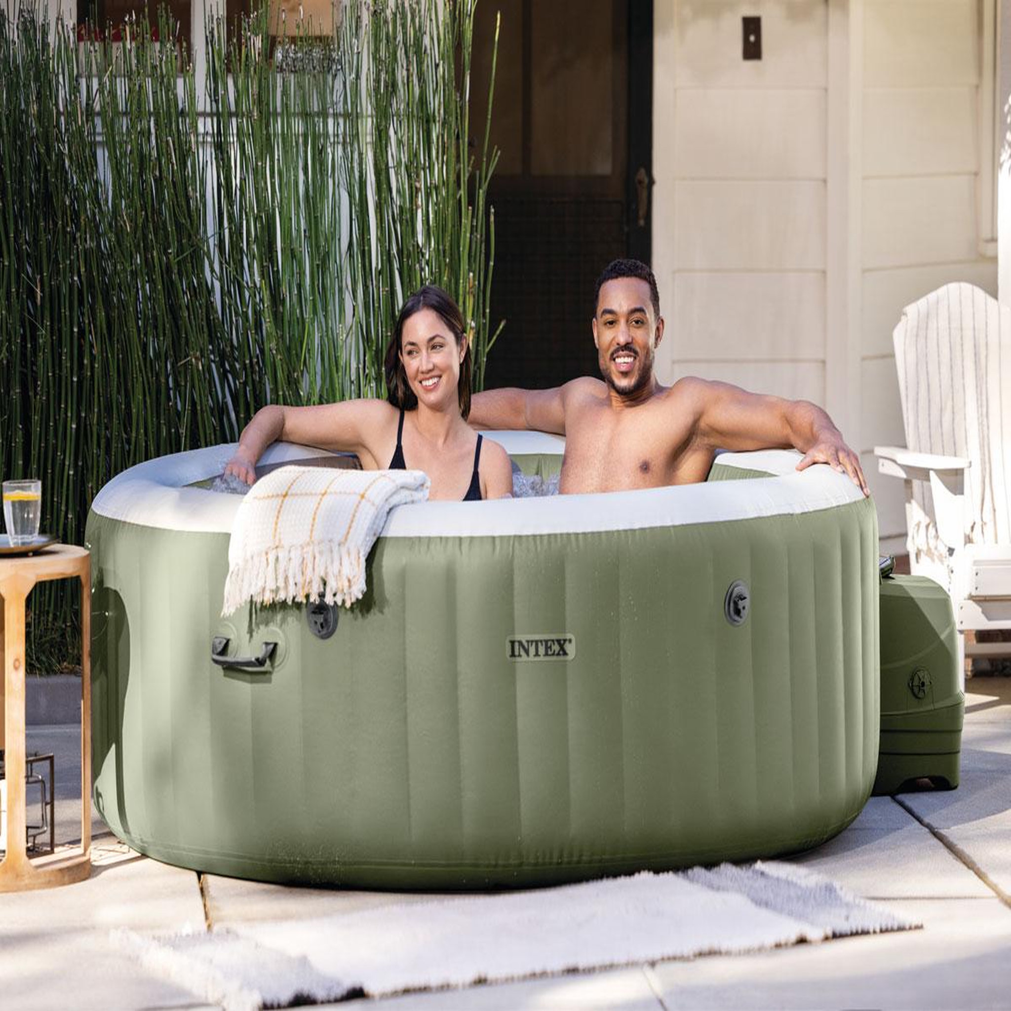 Voir la diapositive 2 : INTEX Spa gonflable purespa olive rond bulles 4 places - intex