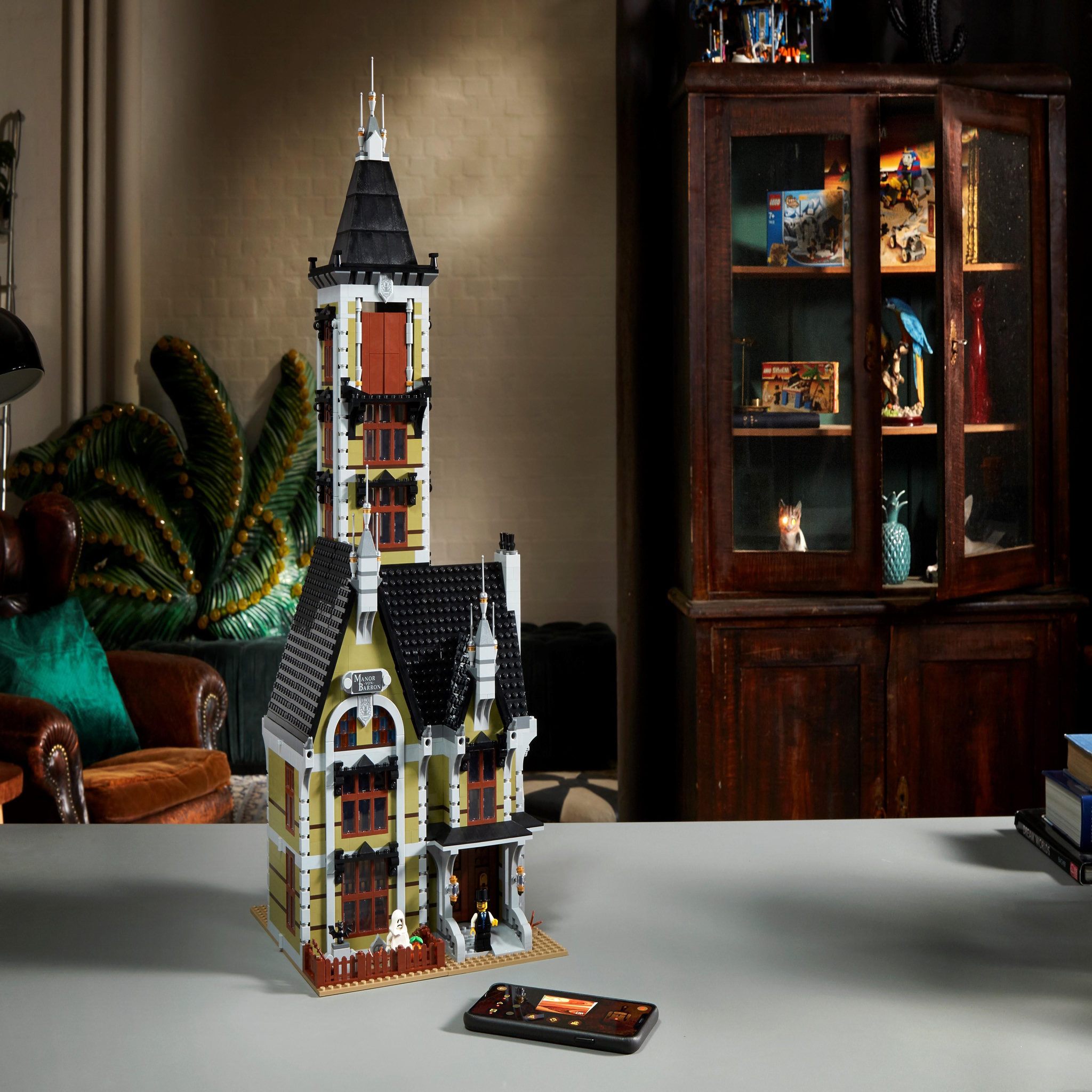 Voir la diapositive 6 : LEGO Lego icons 10273 la maison hantée 3188 pièces