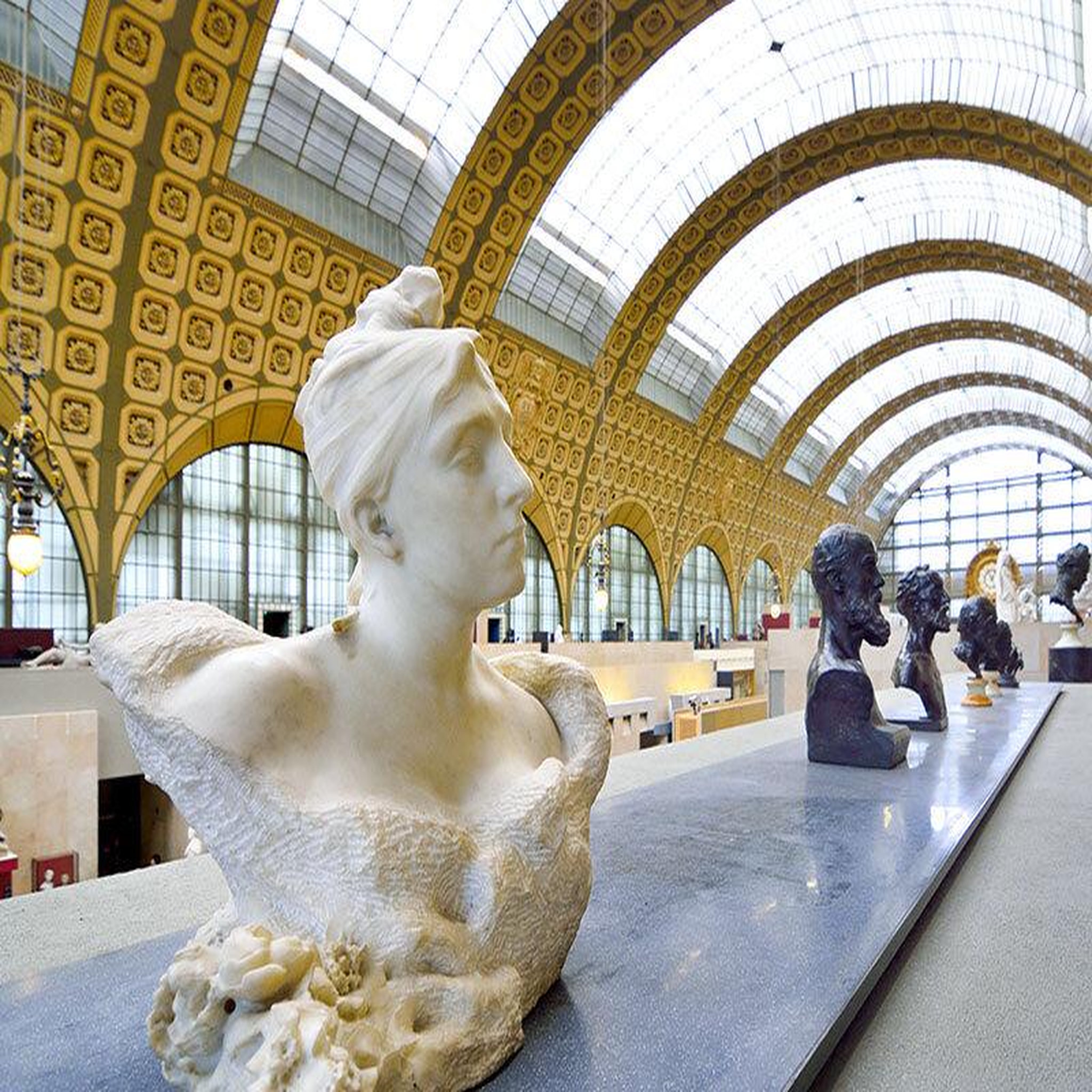 Voir la diapositive 2 : Smartbox Sortie culturelle en famille à paris au musée d'orsay pour 1 adulte et 2 enfants - coffret cadeau sport & aventure