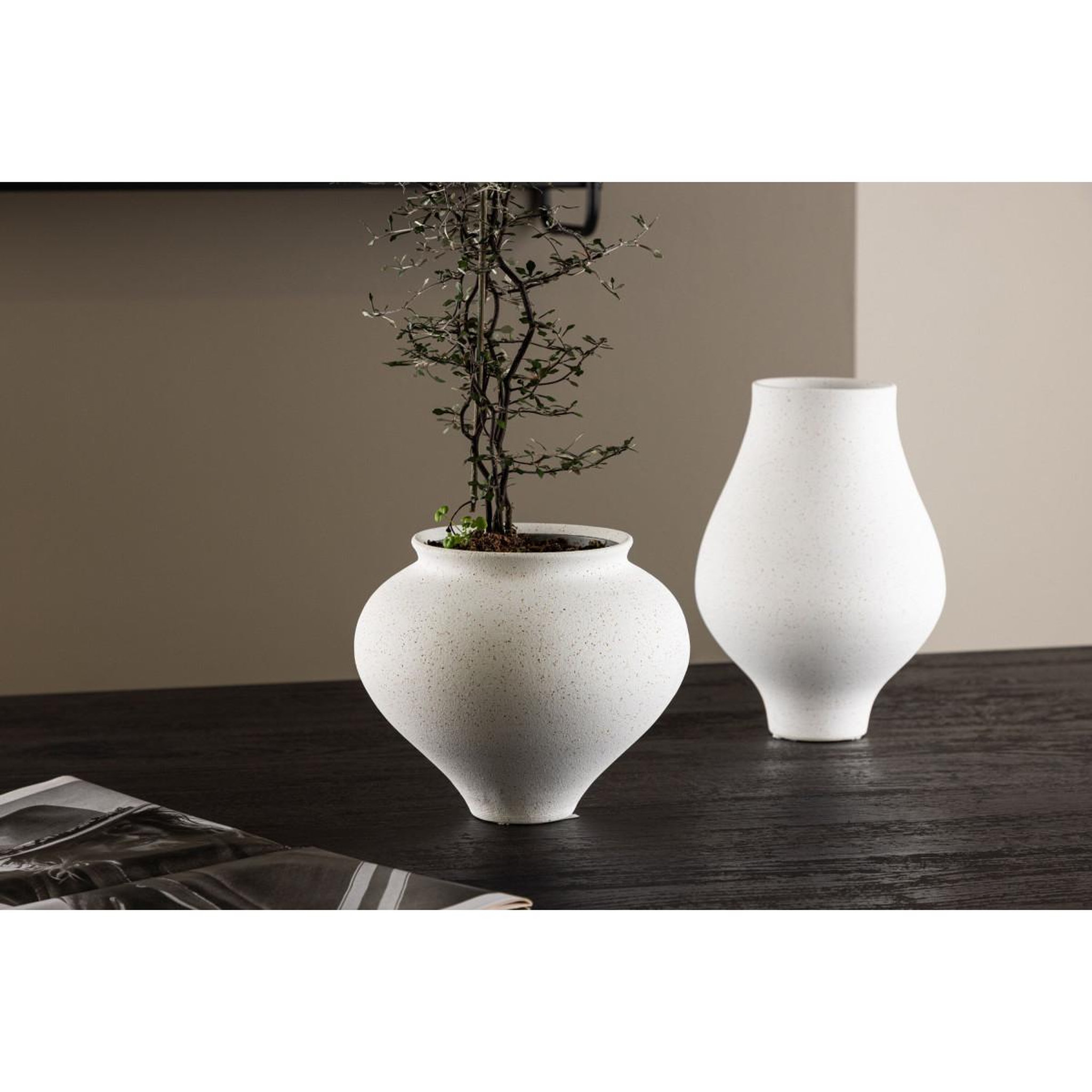 Voir la diapositive 4 : Paris Prix Vase design  rellis  18cm blanc