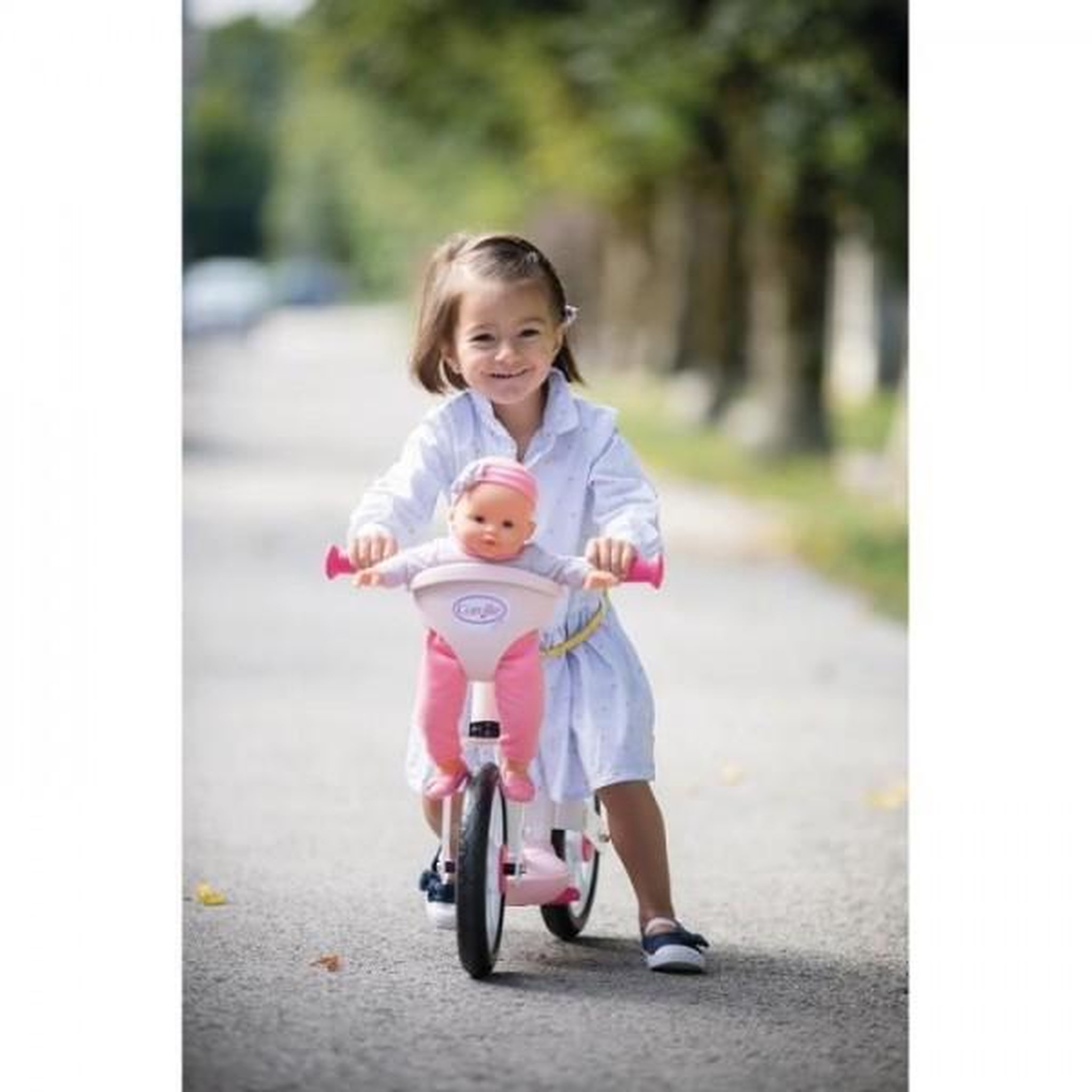 Voir la diapositive 2 : SMOBY Draisienne Velo  - SMOBY - Corolle - Rose - 2 roues - Porte-poupon intégré