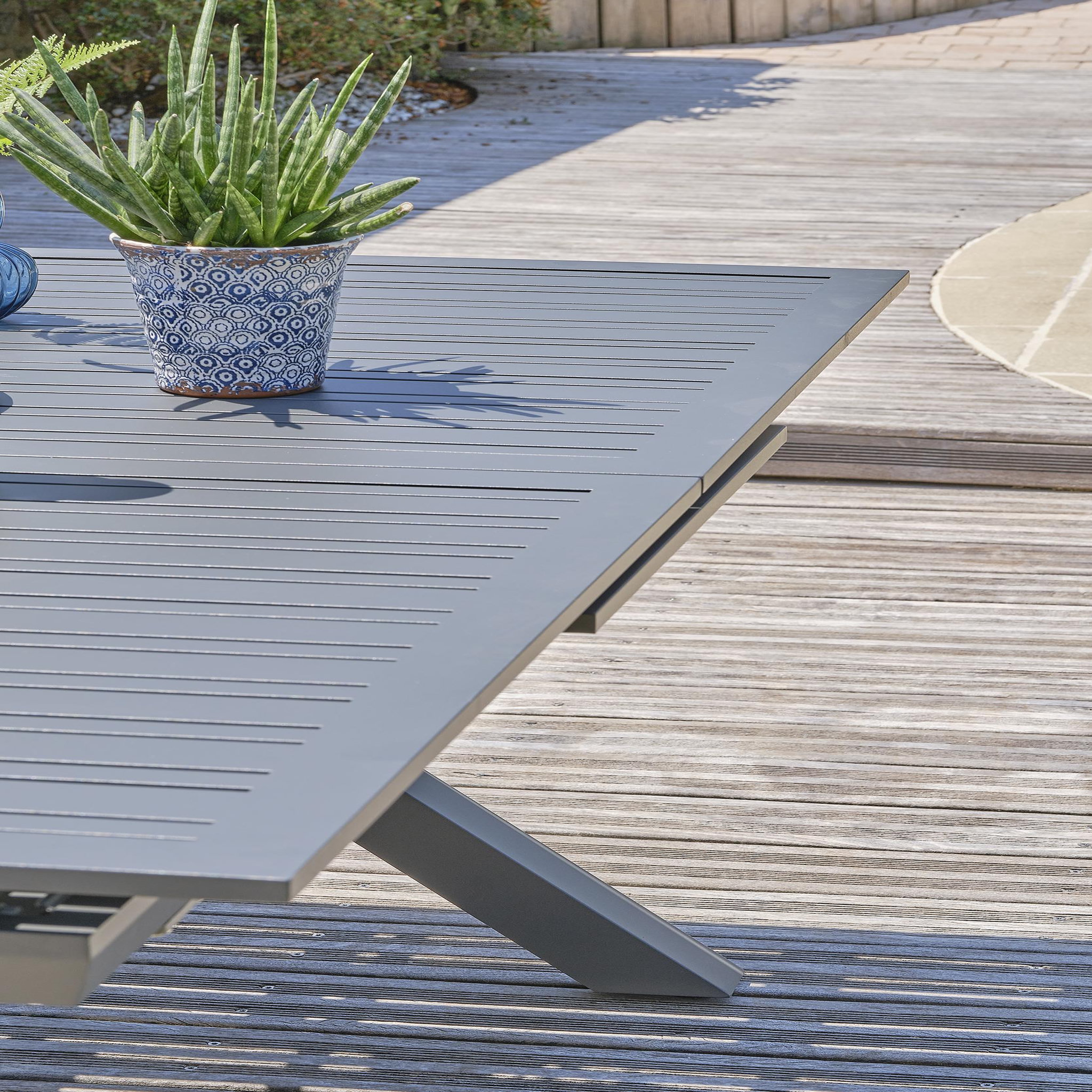 Voir la diapositive 5 : DCB GARDEN Table de jardin en aluminium