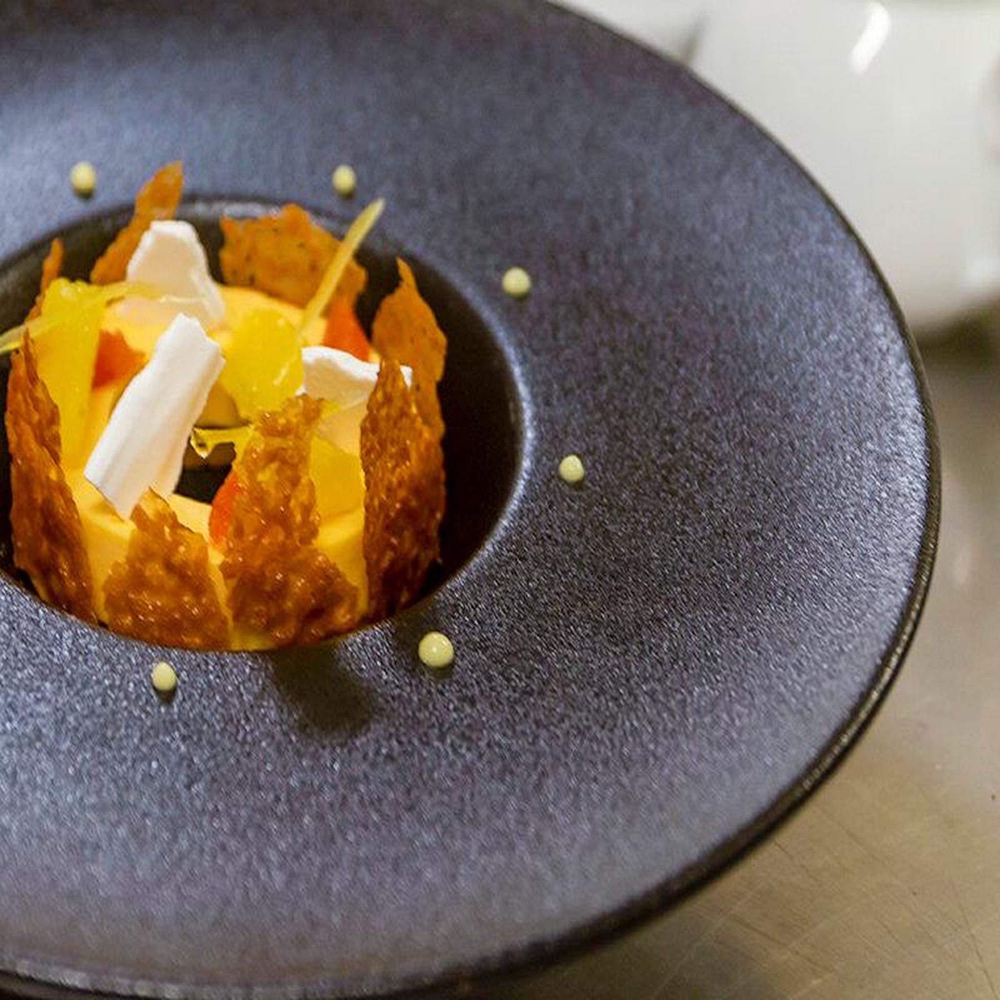 Voir la diapositive 3 : Smartbox Évasion relaxante en hôtel 4* avec sauna, dîner gastronomique et champagne à risoul - coffret cadeau séjour