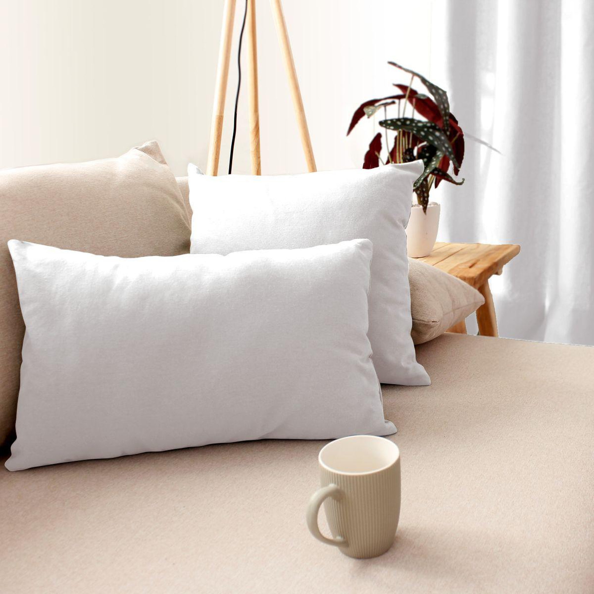 Voir la diapositive 2 : ENJOY HOME Coussin déco uni  panama  30x50cm blanc