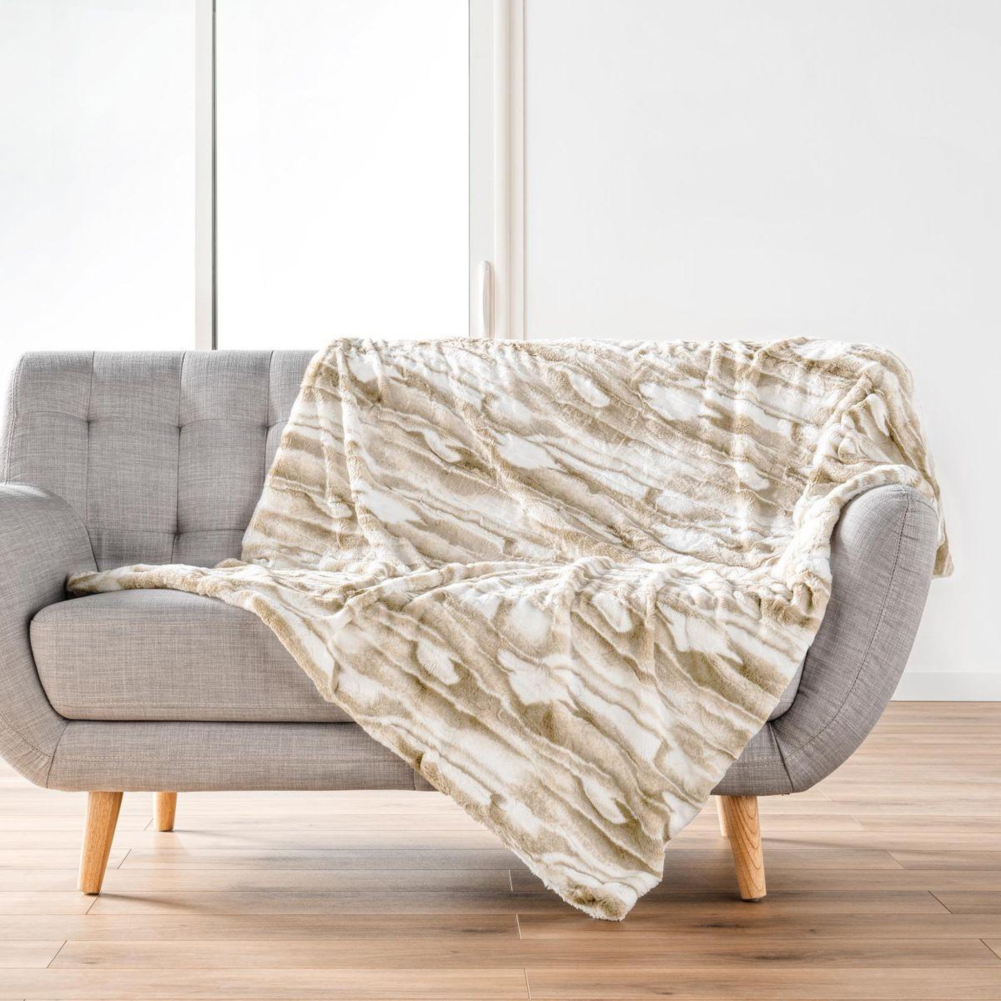 Voir la diapositive 5 : Douceur d'Intérieur Plaid imitation fourrure  cheyenne  180x220cm naturel