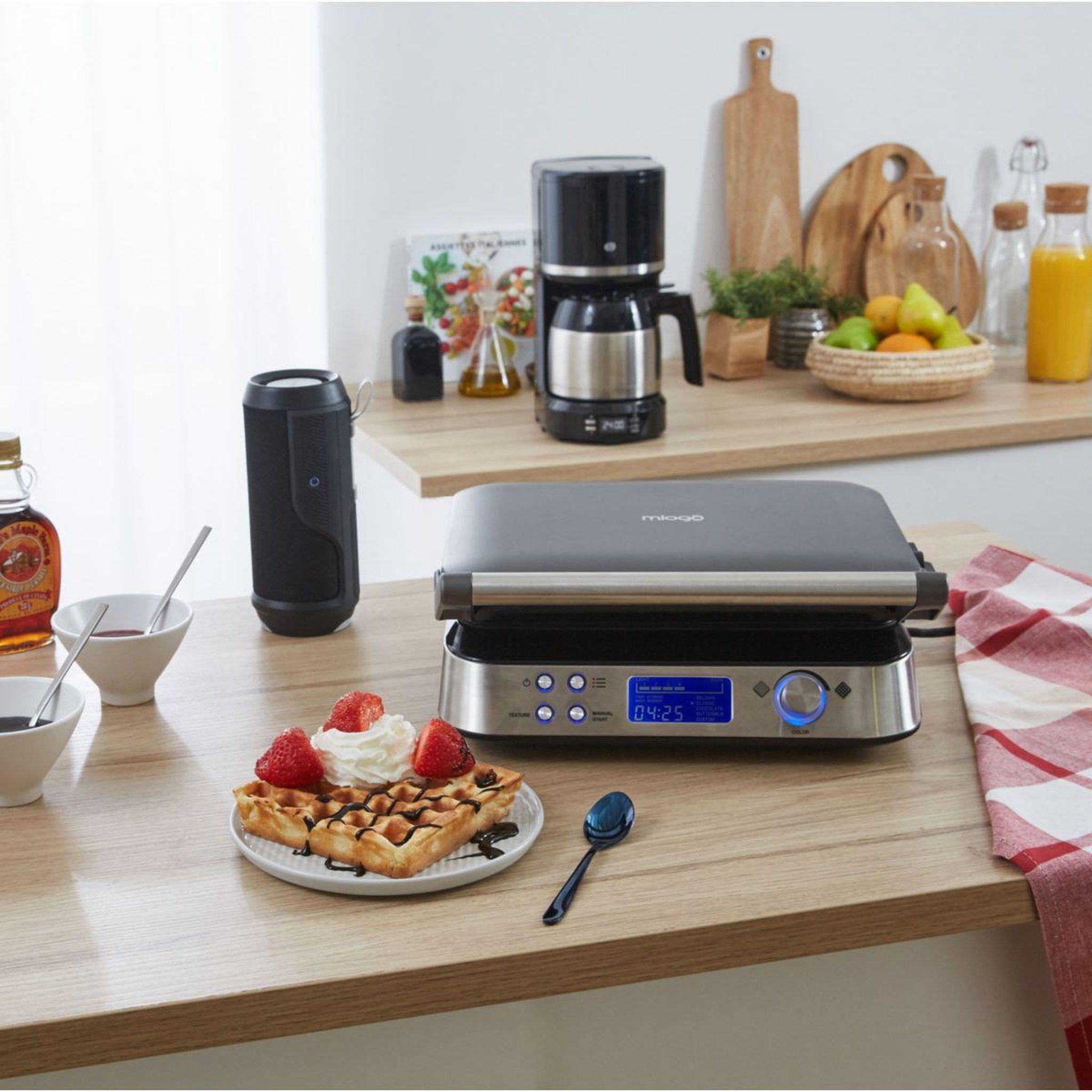 Voir la diapositive 4 : MIOGO Gaufrier MWM1 Professionnel digital