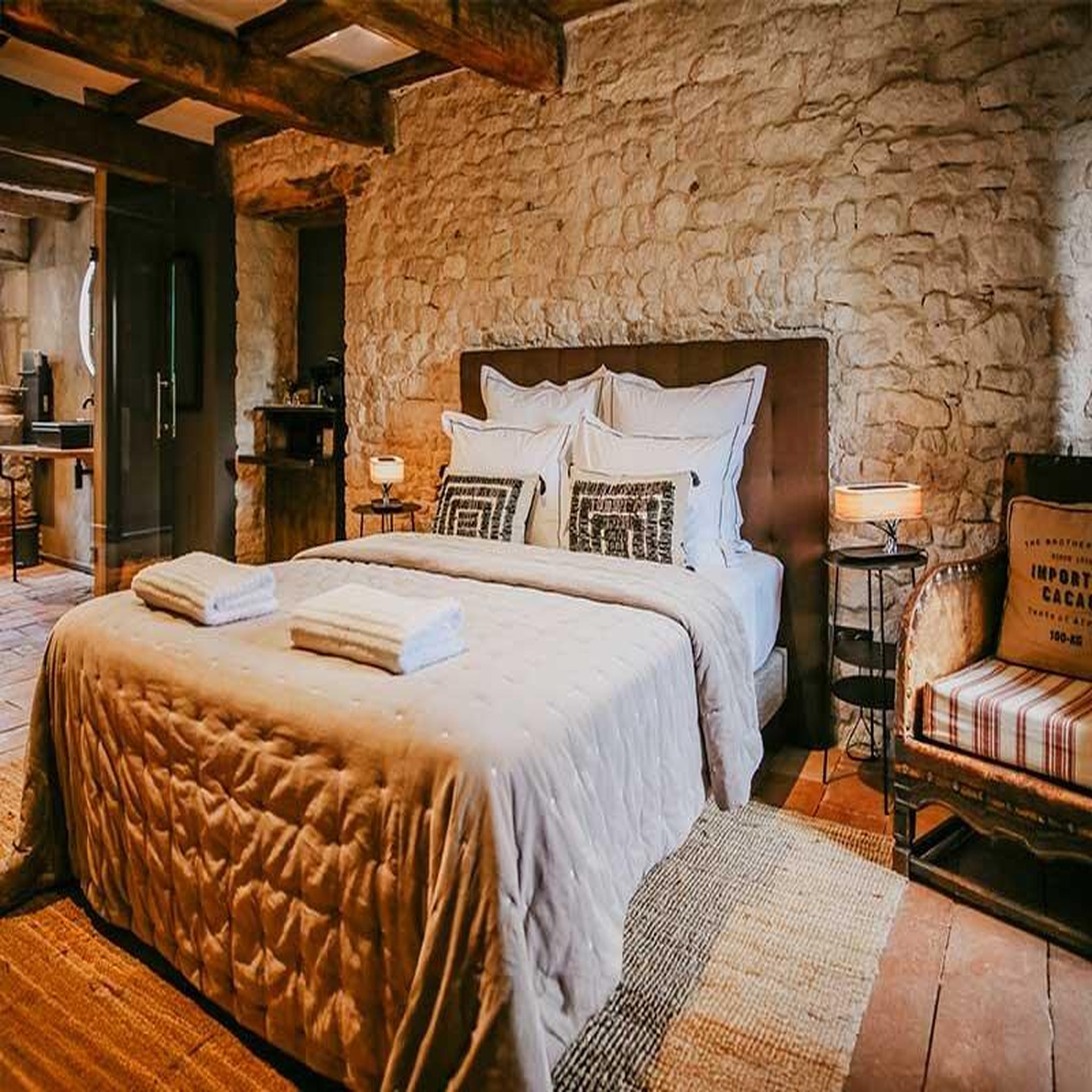Voir la diapositive 4 : Smartbox 2 jours en suite dans une maison d'hôtes près de toulouse - coffret cadeau séjour