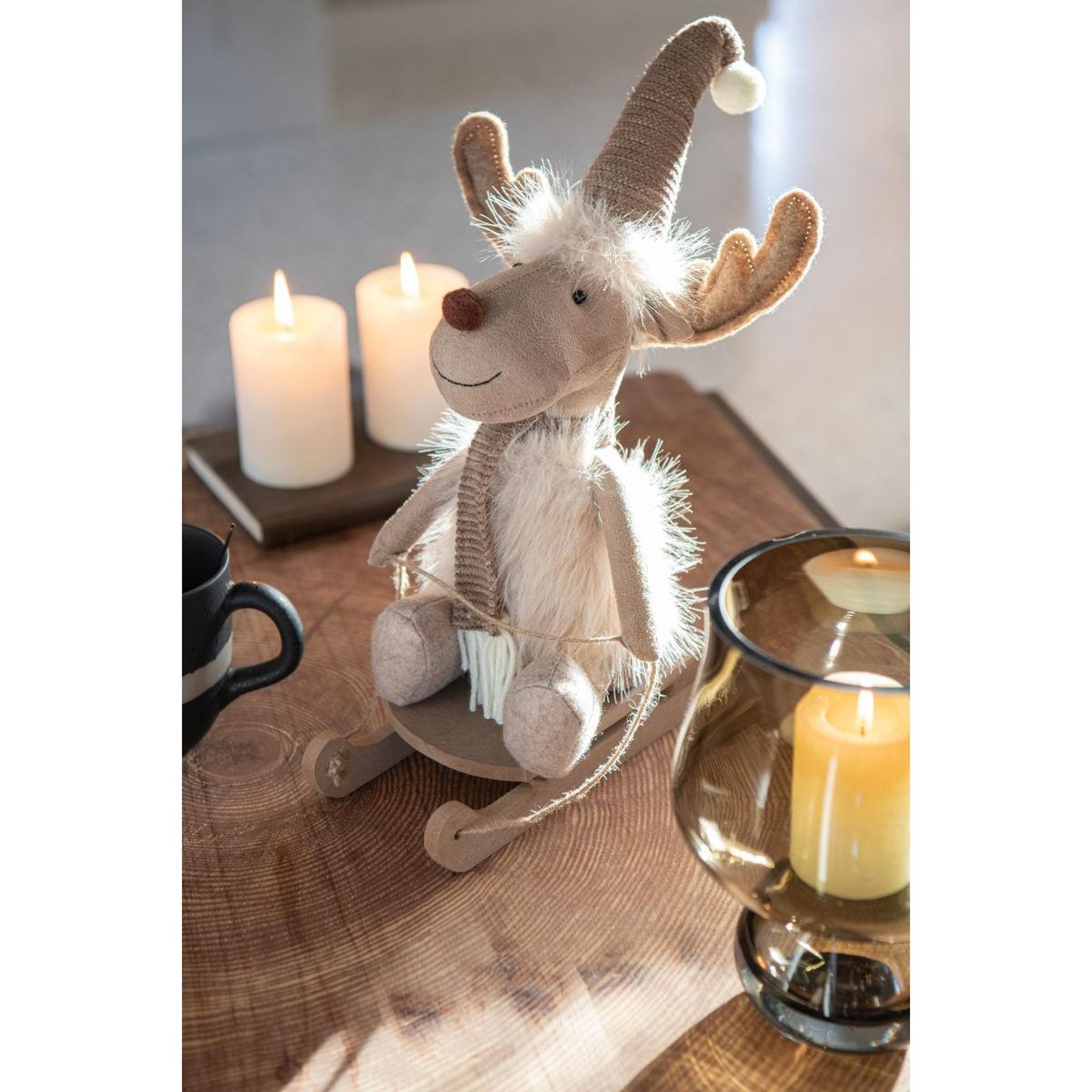 Voir la diapositive 3 : J-LINE Statuette élan luge  fungo  40cm beige