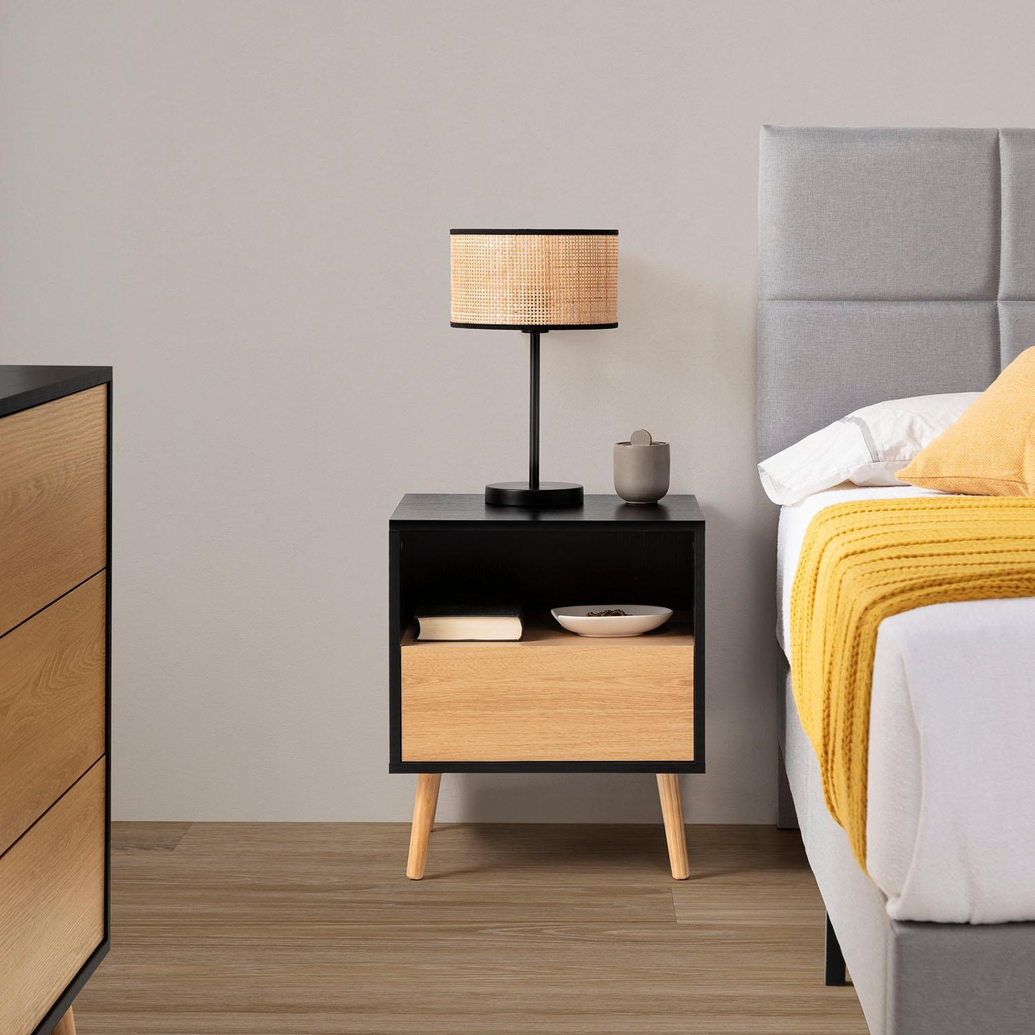 Voir la diapositive 2 : VS VENTA-STOCK Table de chevet 1 tiroir Apolo Couleur Noir/Bois