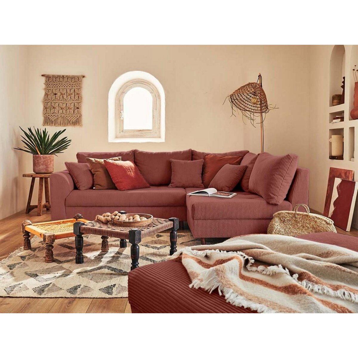 LISA DESIGN Rune - canapé d'angle droit - 4 places - avec pouf d'appoint - en velours côtelé