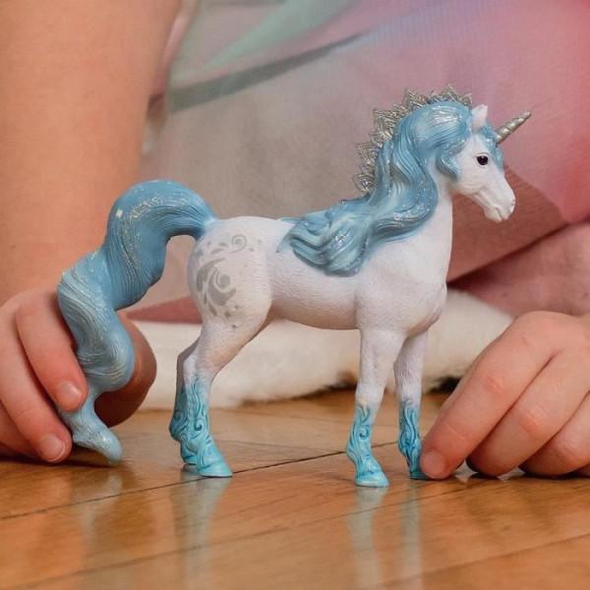 Voir la diapositive 2 : Schleich Figurine Jument licorne des Eléments , figurine mythique, Cadeau pour Enfants a Partir de 5 ans, 4 x 14 x 12 cm, schleich 70823
