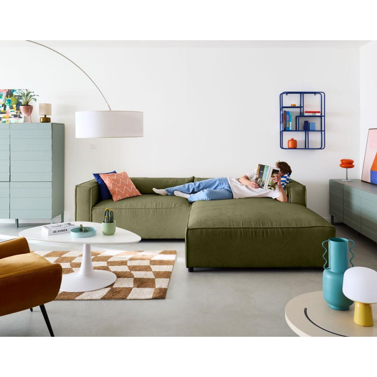 LISA DESIGN Ela - canapé d'angle droit 4 places - en tissu velours relief