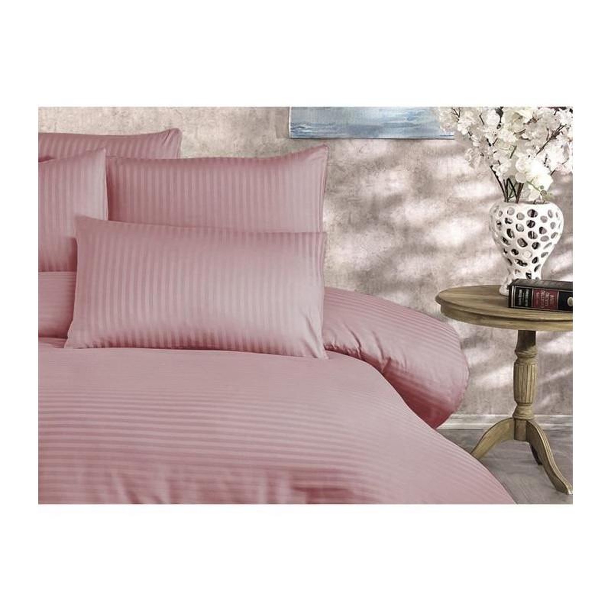 Voir la diapositive 4 : GENERIQUE Parure de lit - 1 housse de couette 220 x 240 cm + 2 taies d'oreiller 60 x 60 cm - 70% polyester, 30% coton - Poudre
