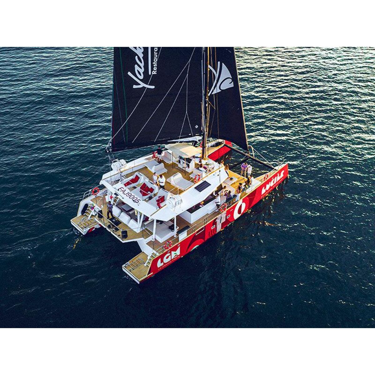 Smartbox Sortie en catamaran de 2h près de Montpellier - Coffret Cadeau Sport & Aventure