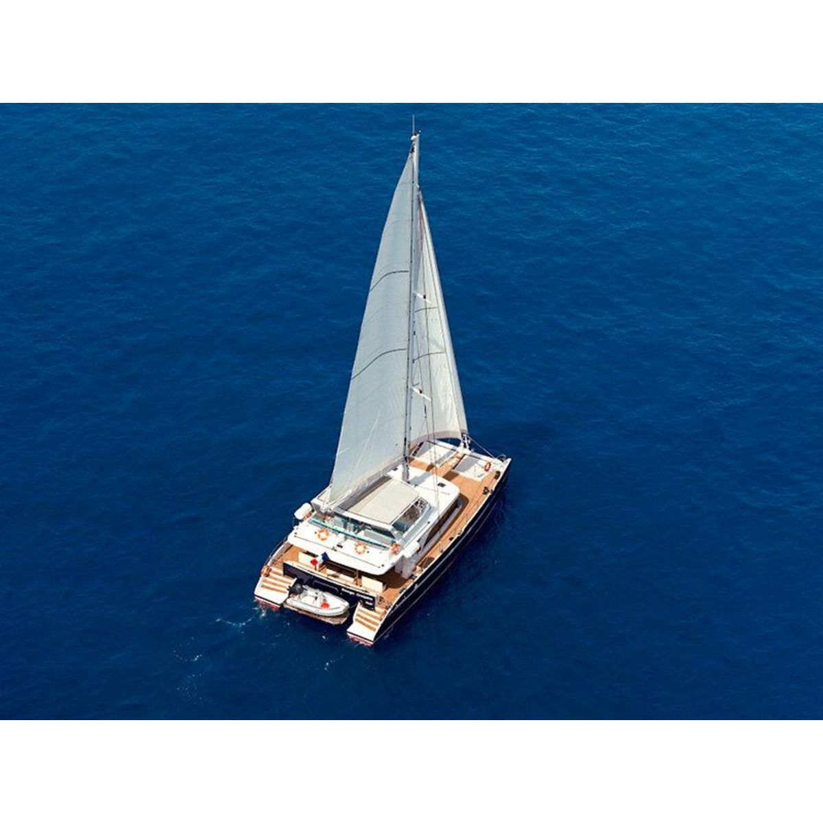 Smartbox Croisière en catamaran pour 2 adultes et 2 enfants à l'Île de Ré - Coffret Cadeau Sport & Aventure