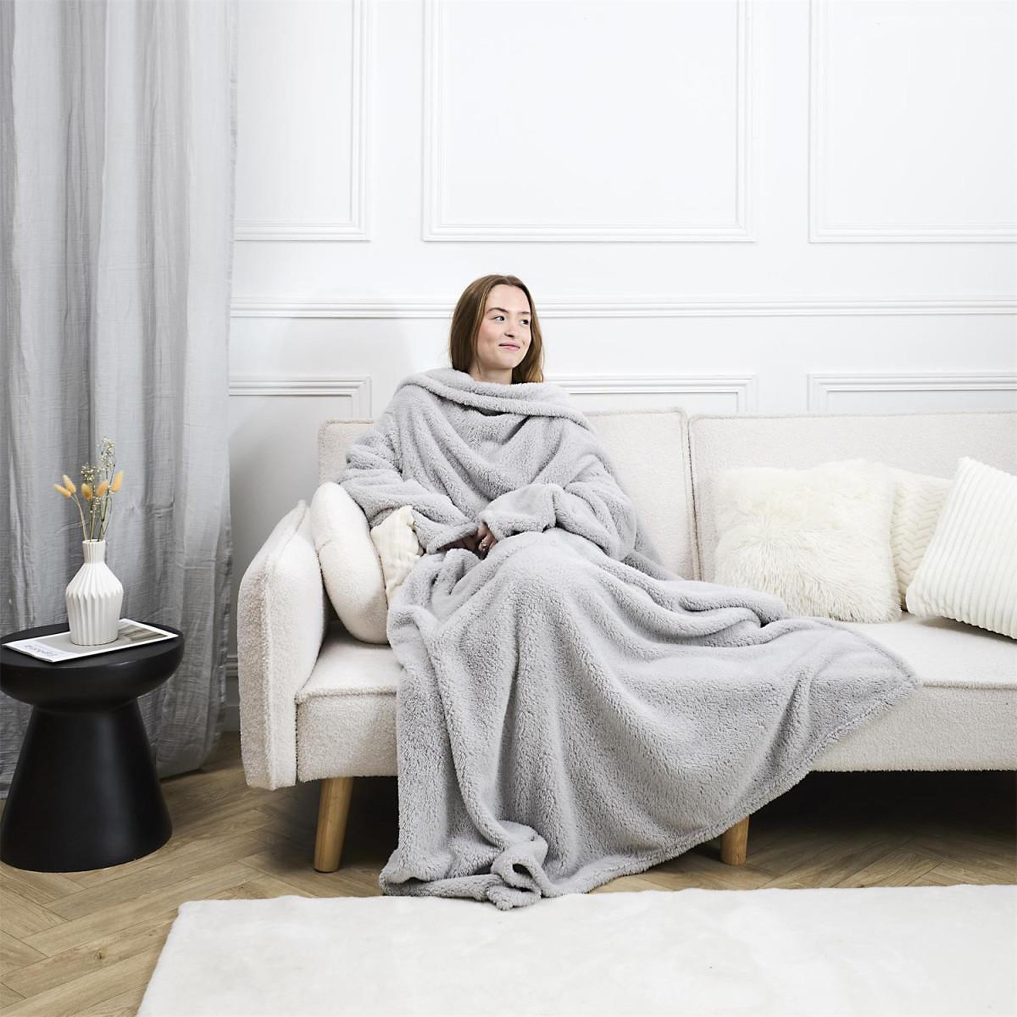 Voir la diapositive 3 : The Home Deco Factory Plaid à manches longues  ultradoux  140x175cm gris clair