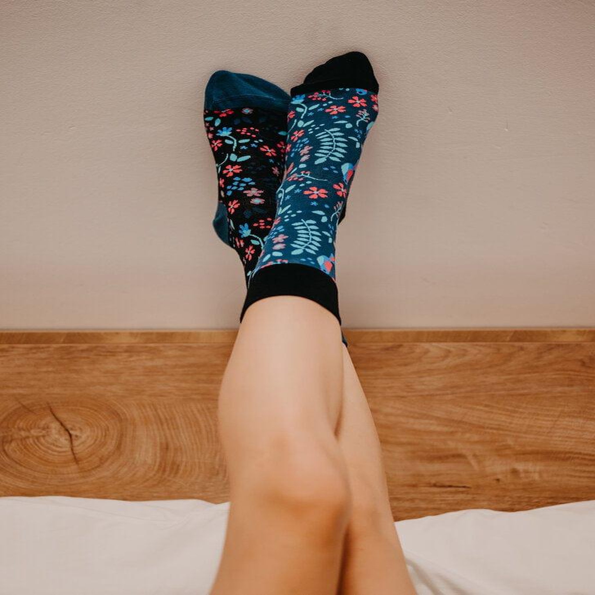 Voir la diapositive 4 : DEDOLES Chaussettes jardin secret
