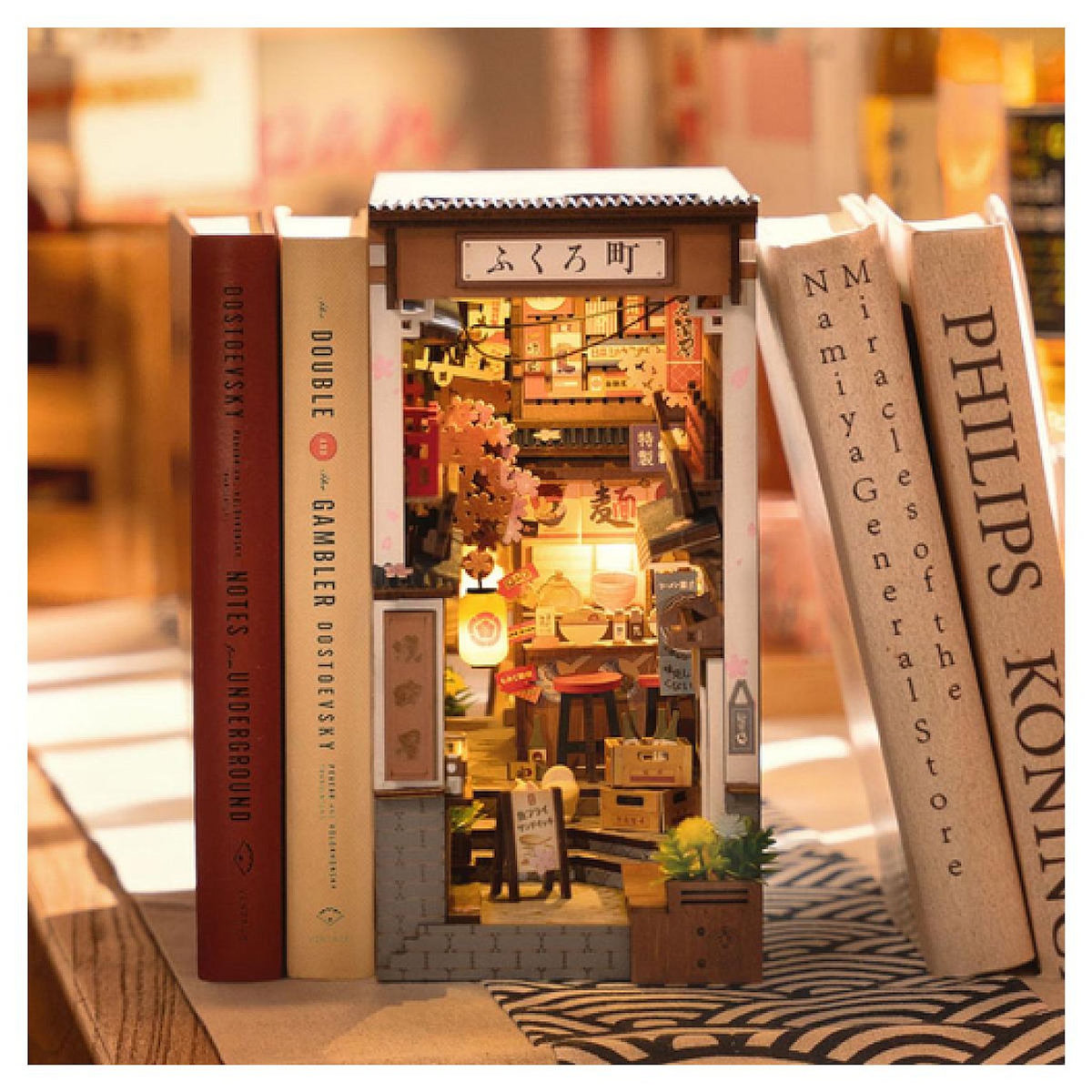 ROBOTIME Maquette DIY Sakura Wine Alley - Serre-livre