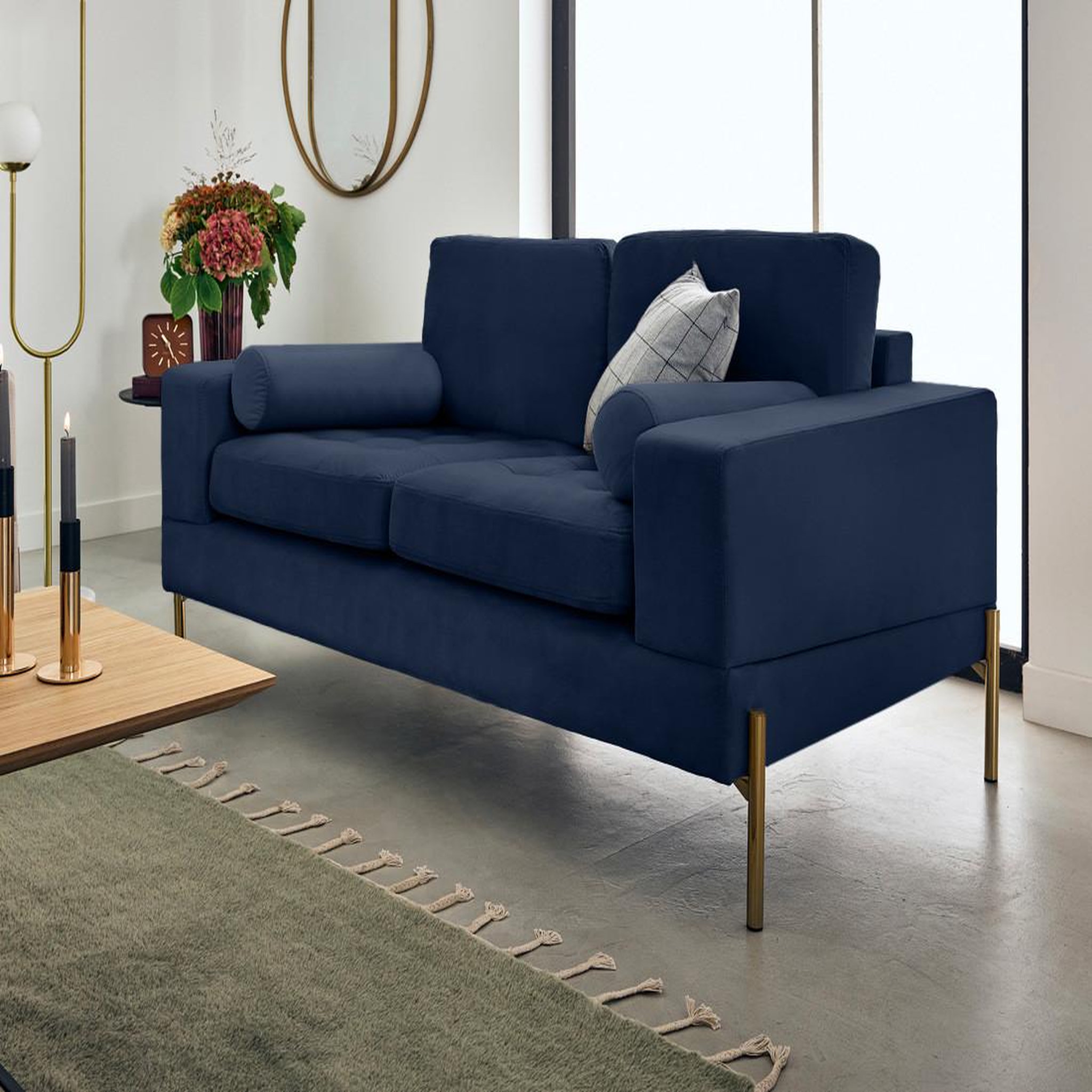 Voir la diapositive 1 : LISA DESIGN Isaure - canapé droit 2 places en velours