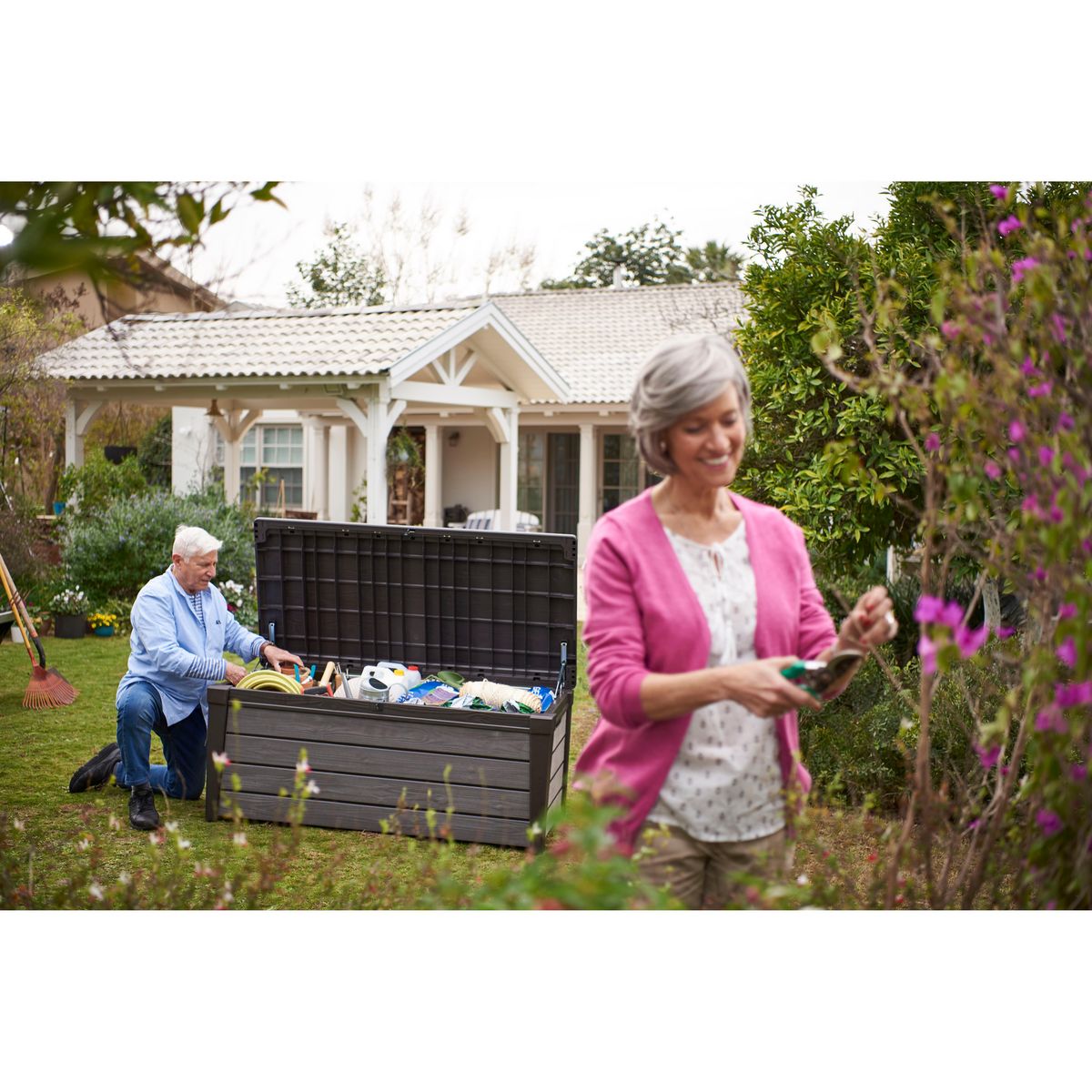 KETER Coffre de rangement jardin - Résine - Gris - 455L - KETER