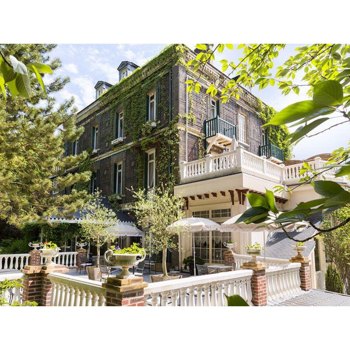 Smartbox Séjour de 2 jours en hôtel 4* avec accès illimité au spa près de Deauville - Coffret Cadeau Séjour