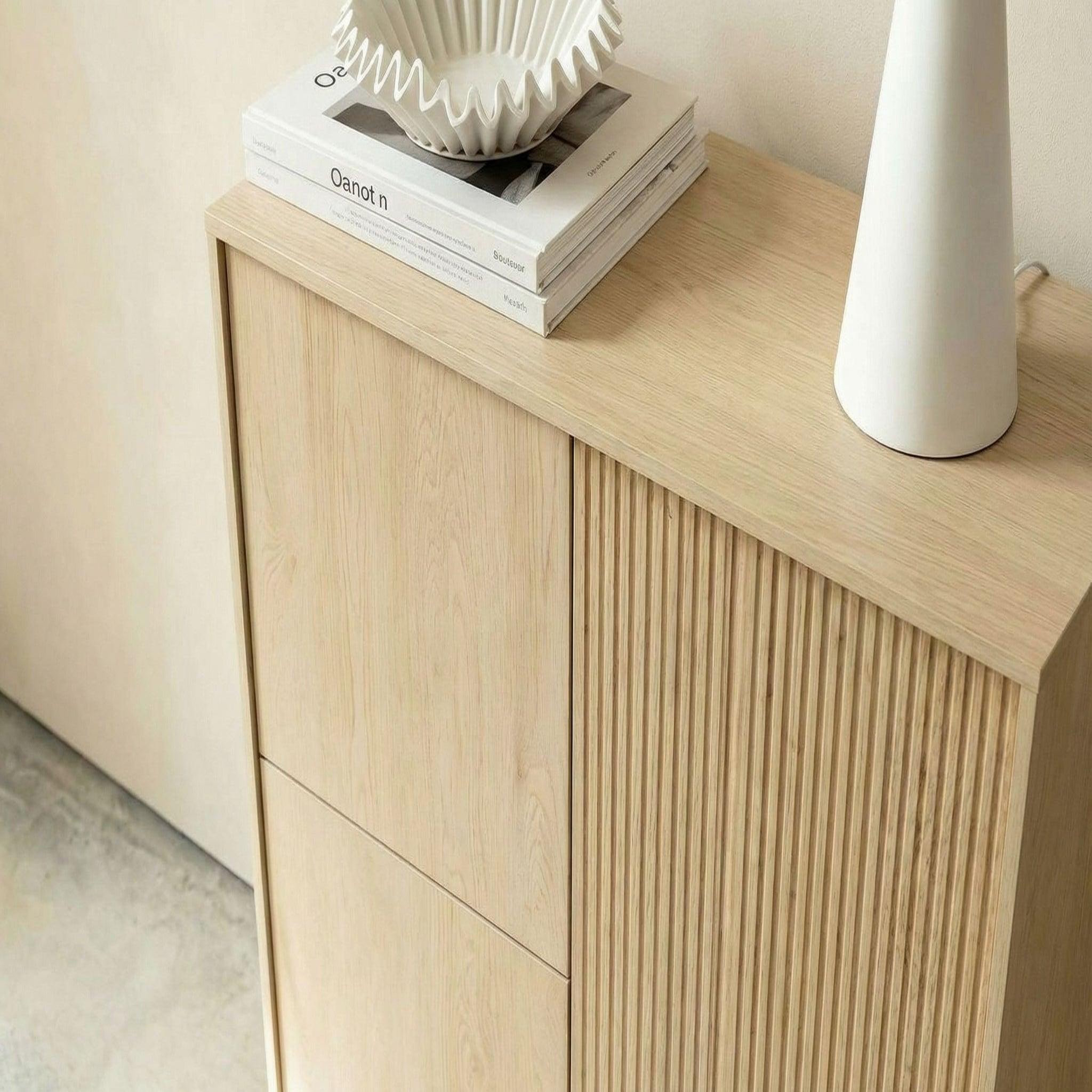 Voir la diapositive 5 : CASANOVA PARIS Lorella - commode 3 portes en chêne cremona