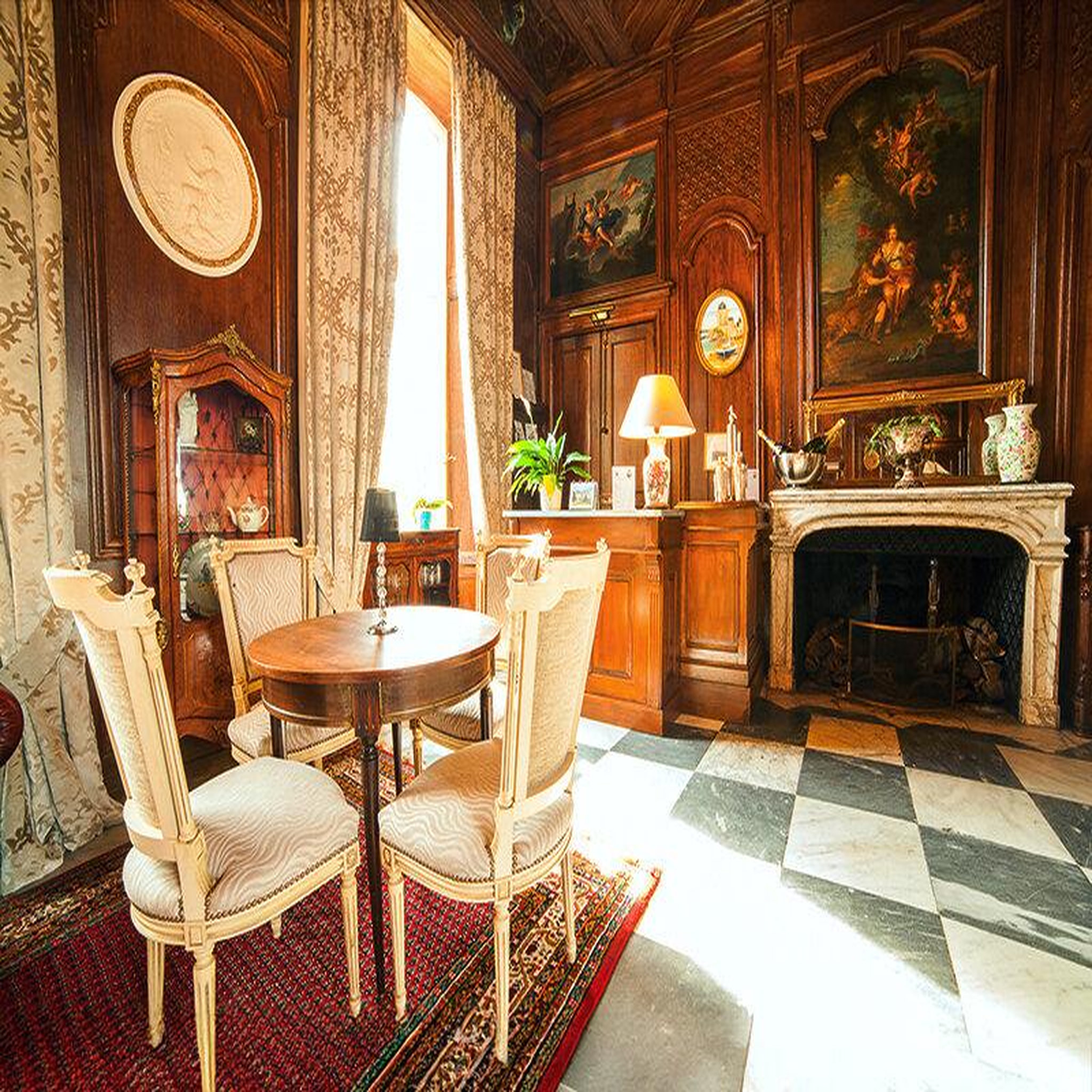 Voir la diapositive 4 : Smartbox Séjour 1 nuit au château hôtel du colombier 4* à saint-malo - coffret cadeau séjour