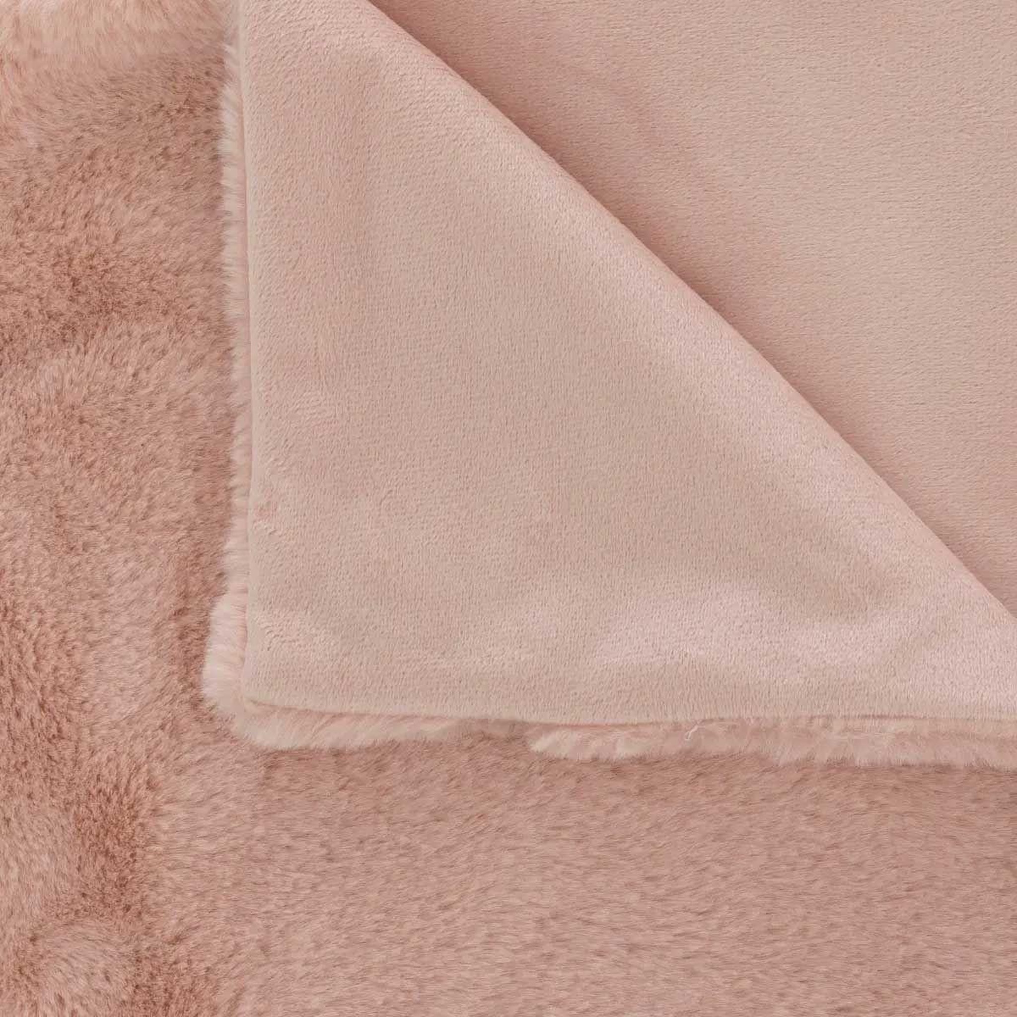 Voir la diapositive 2 : ATMOSPHERA Plaid imitation fourrure  charline  125x150cm rose