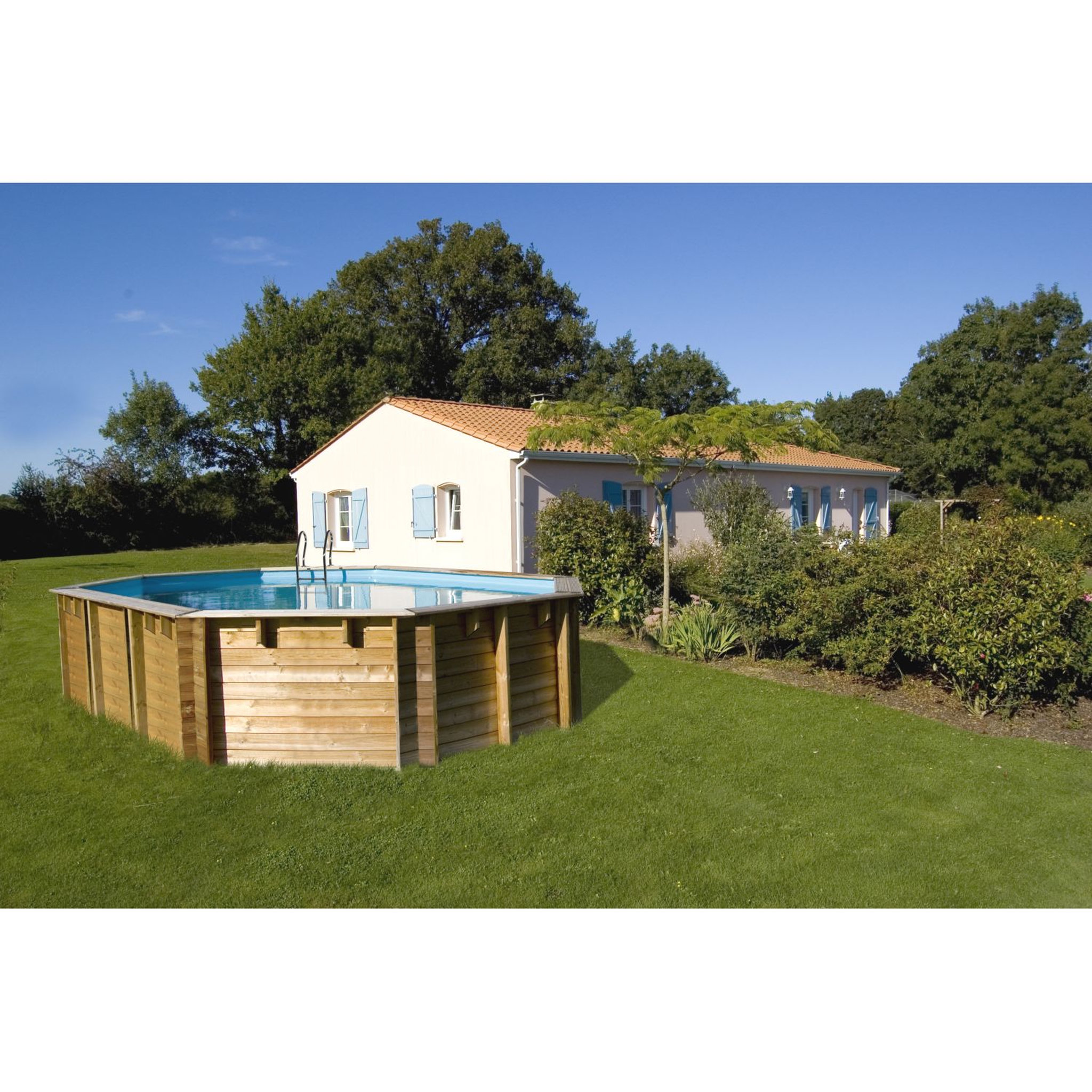 Voir la diapositive 2 : GRE Piscine hors sol bois ovale - 672x472x146cm - VERMELA
