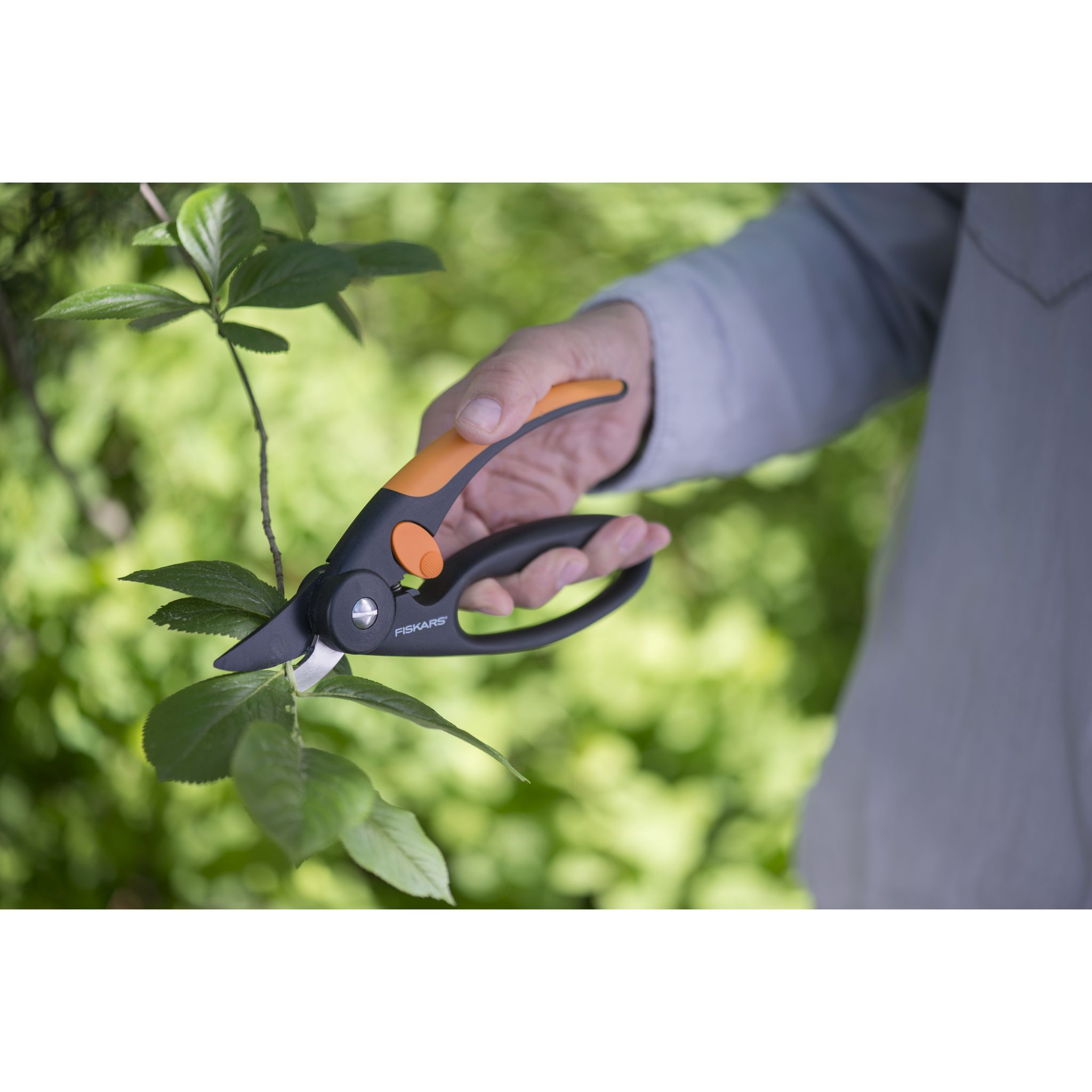 Voir la diapositive 4 : FISKARS Sécateur à lame franche - 20,1cm