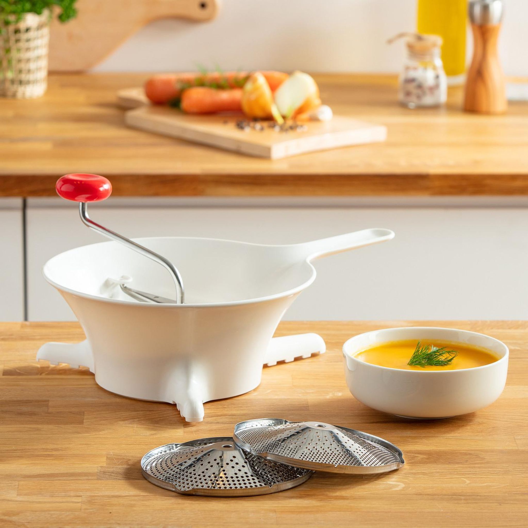 Voir la diapositive 2 : MOULINEX Moulin à légumes en plastique