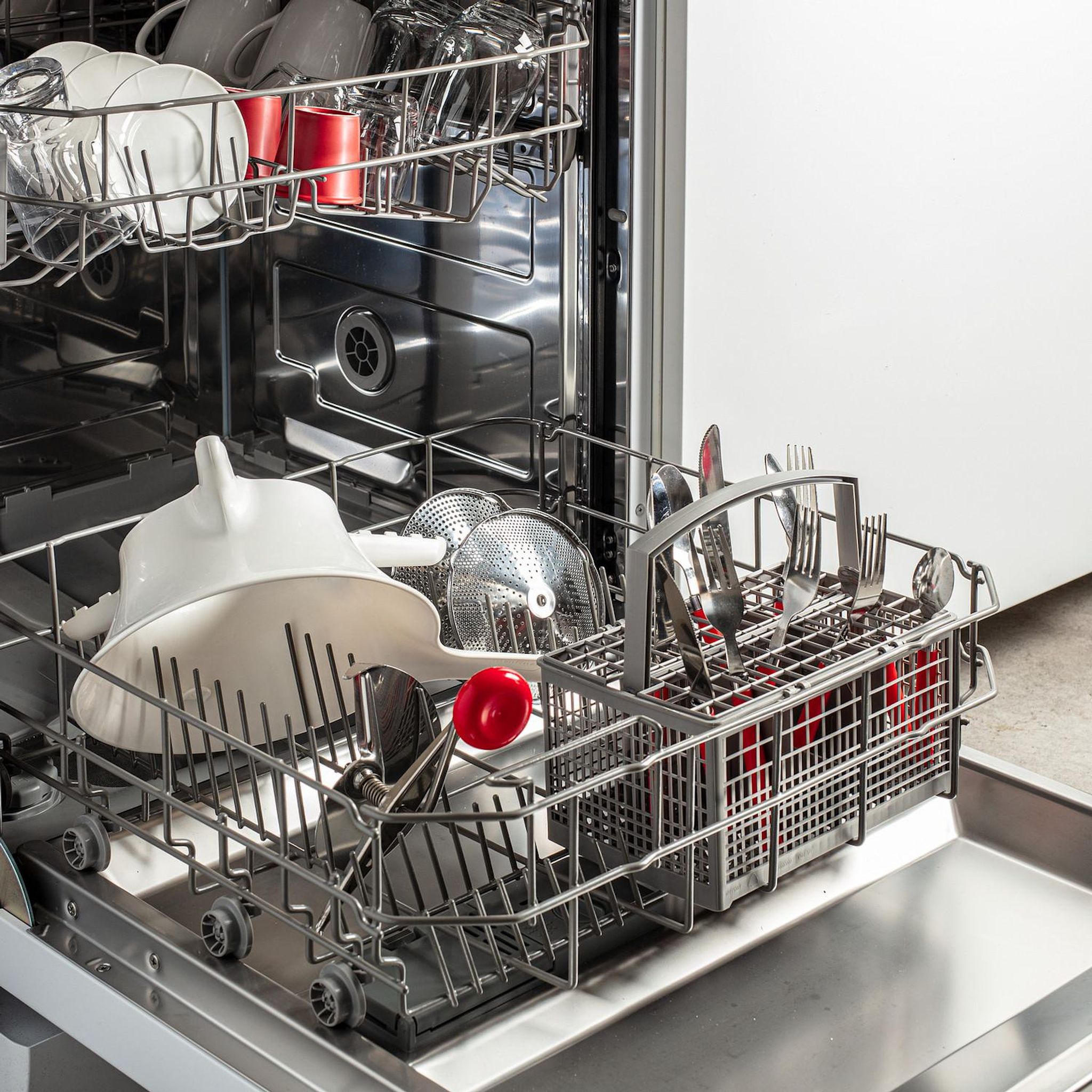 Voir la diapositive 3 : MOULINEX Moulin à légumes en plastique