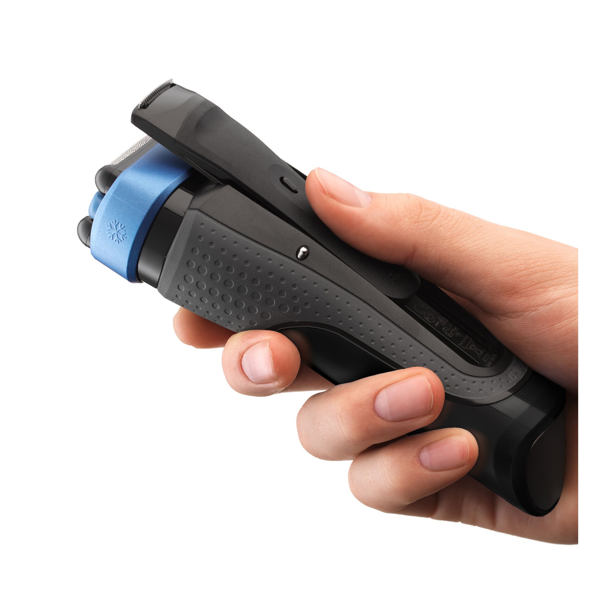 Voir la diapositive 8 : BRAUN Rasoir masculin Braun CoolTec CT2s Bleu et Noir  Autonomie 45 min à grille 100% étanche