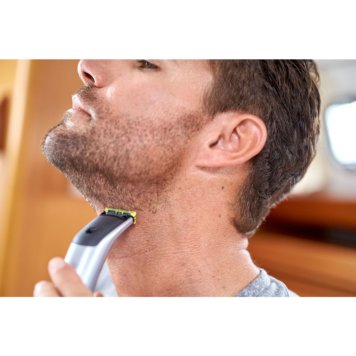 PHILIPS Tondeuse barbe sans fil QP6520/20 One Blade Pro - Noir et Argent