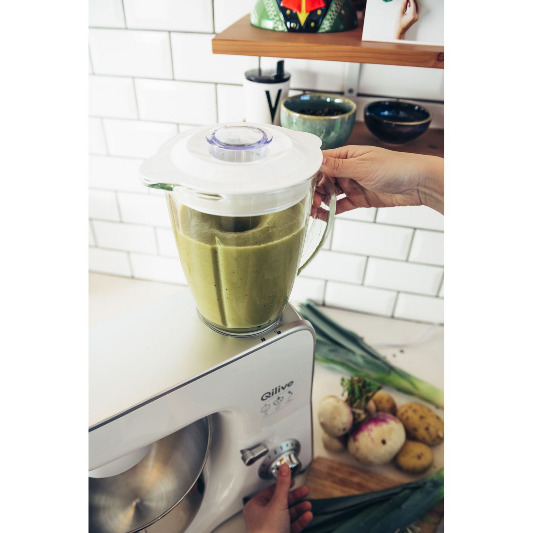 Voir la diapositive 3 : QILIVE Robot pâtissier multifonction avec hachoir Q.5101 - Blanc