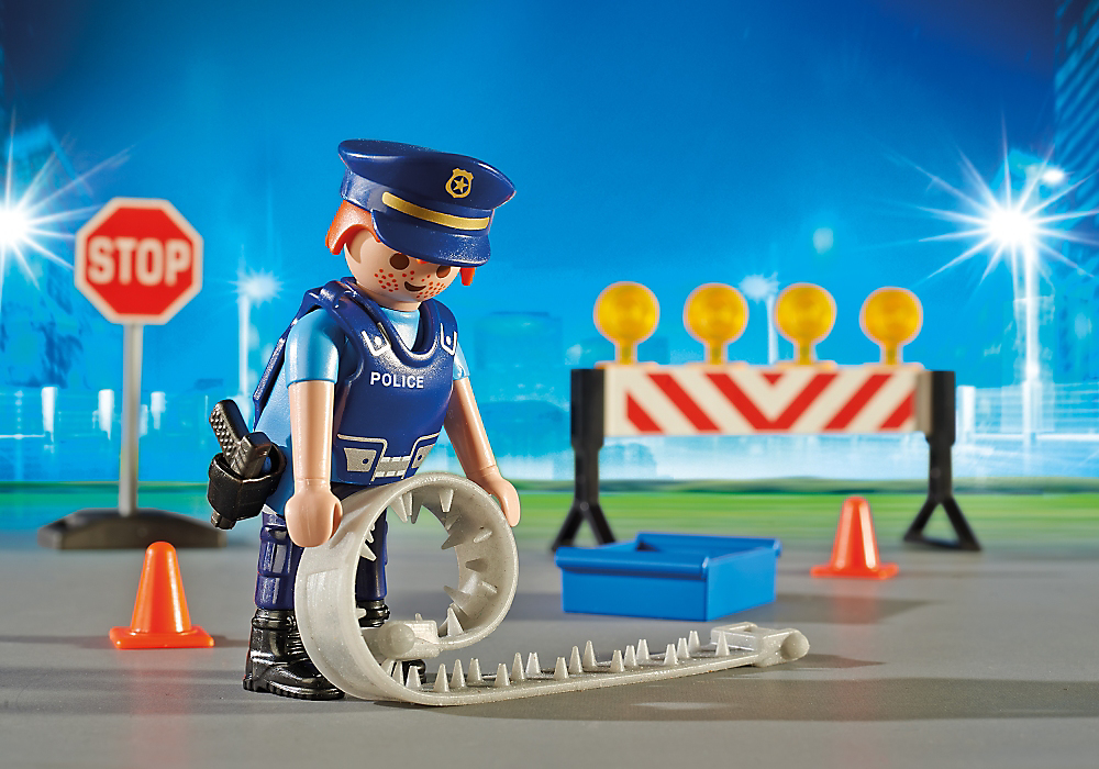 Voir la diapositive 4 : PLAYMOBIL City Action 6924 - barrage de police