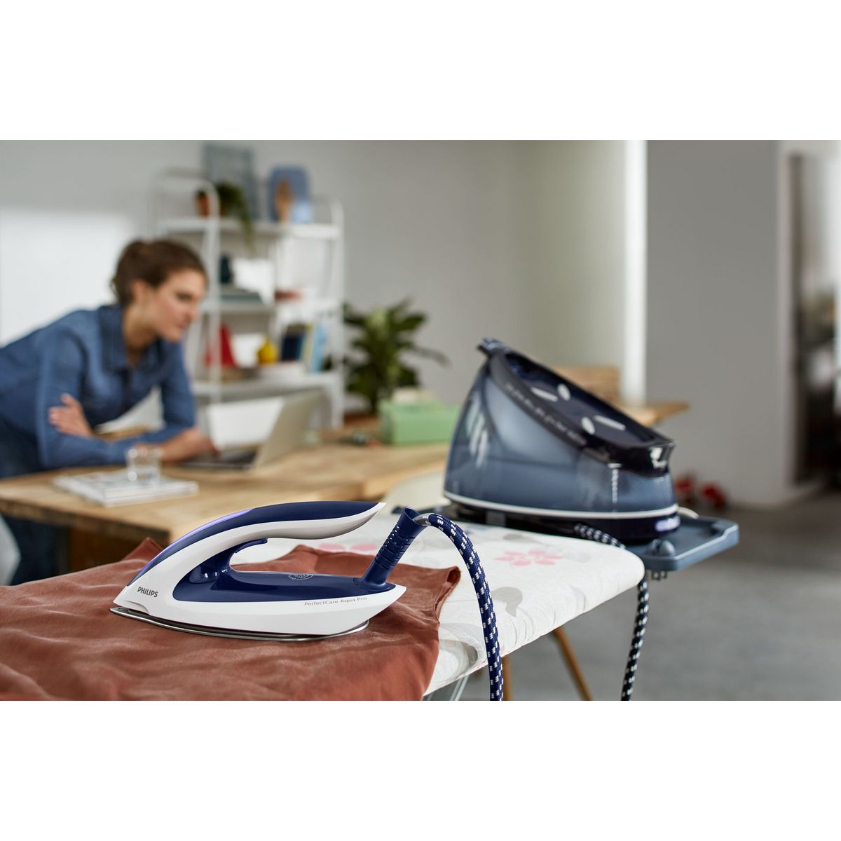 PHILIPS Centrale vapeur GC9324/20 Perfect Care Aqua Pro