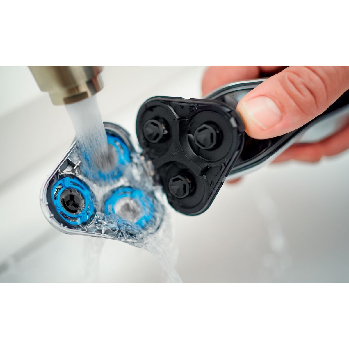 PHILIPS Rasoir électrique AquaTouch S5070/65