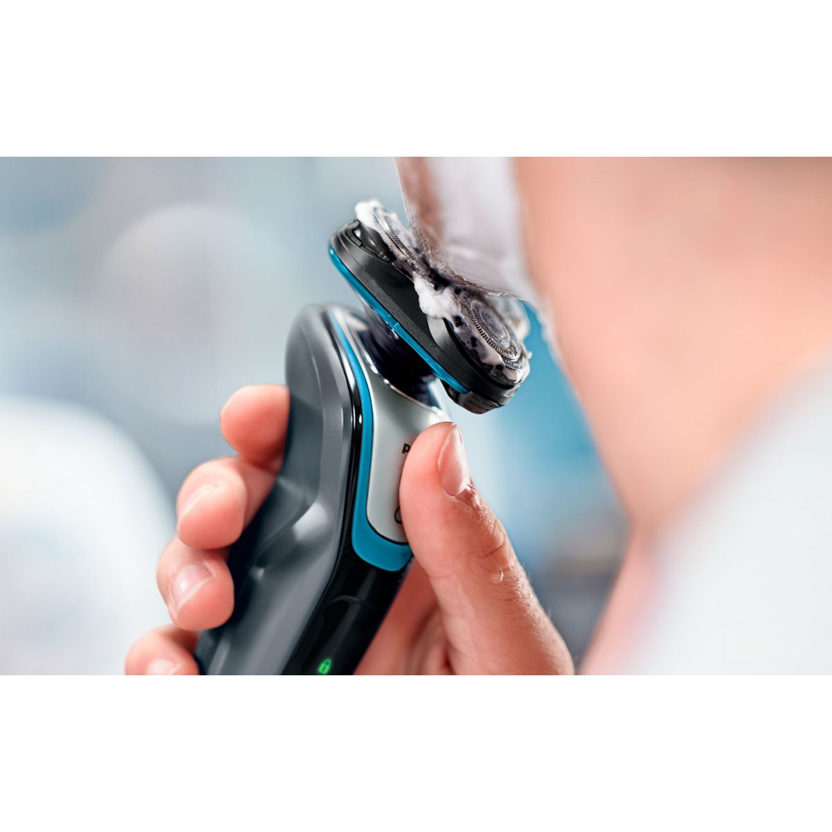 PHILIPS Rasoir électrique AquaTouch S5070/65