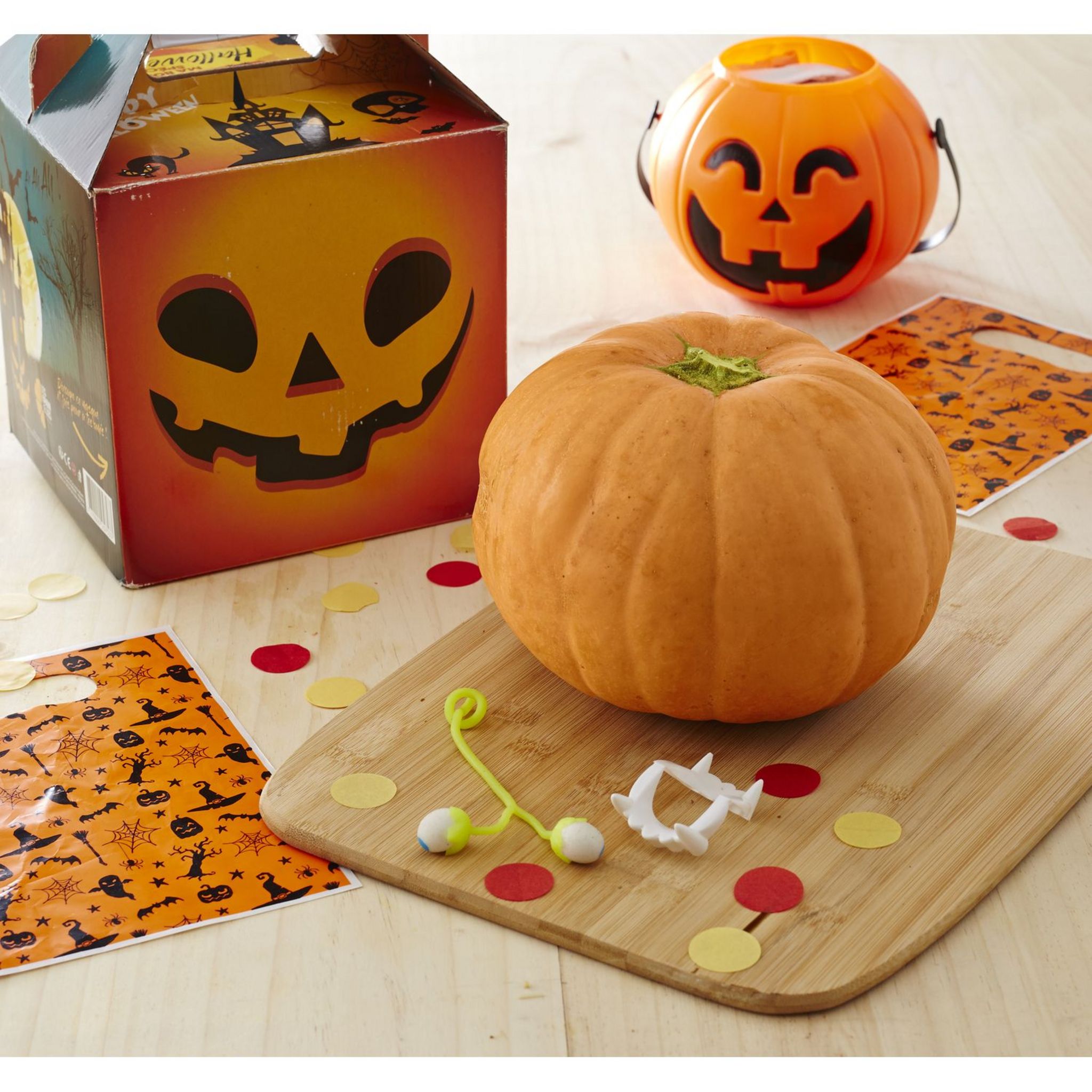 Voir la diapositive 2 : Boîte surprise Halloween 2kg