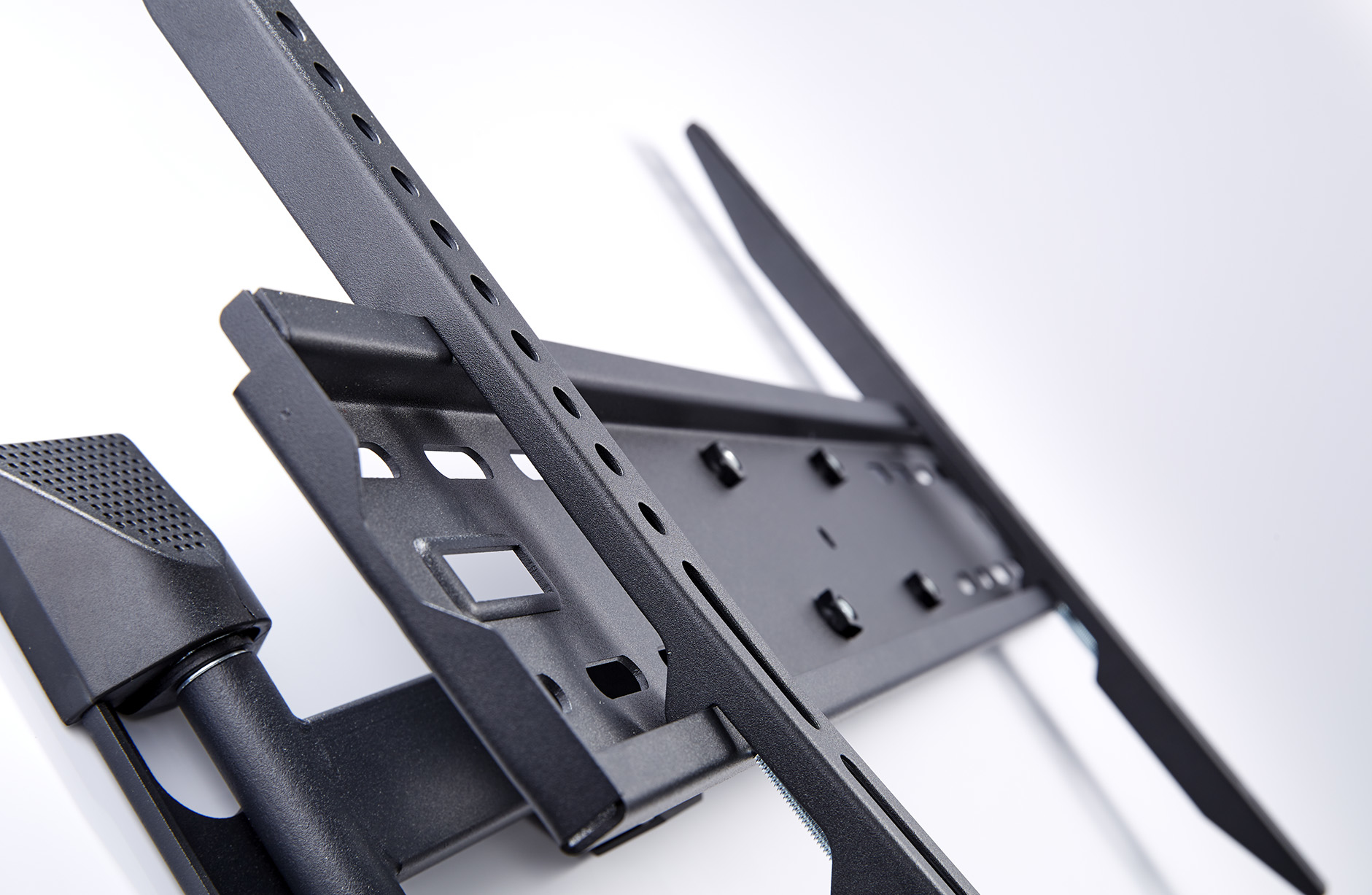 Voir la diapositive 3 : QILIVE Q.1694 - Support mural orientable et inclinable 42 à 70 pouces - Noir 