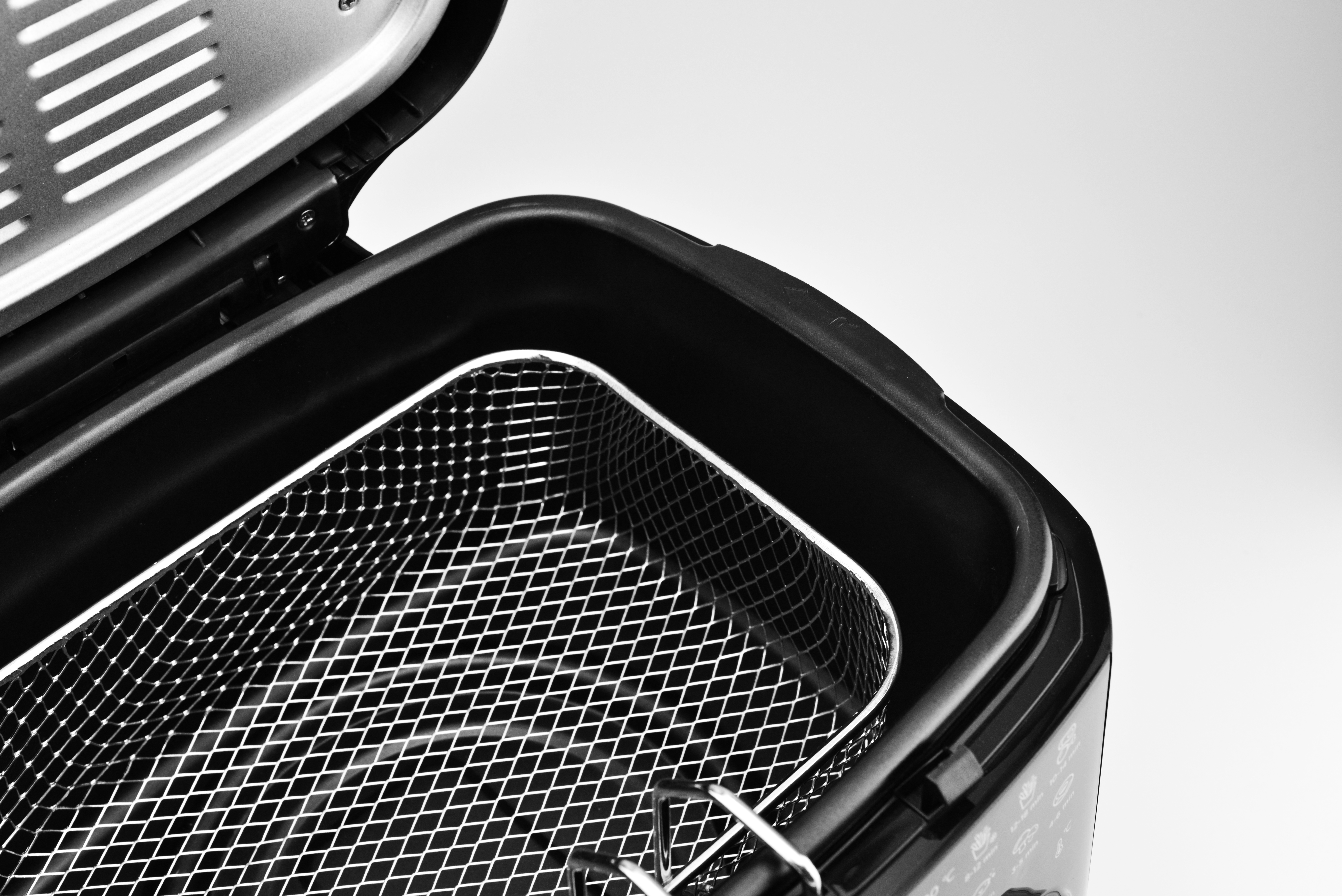 Voir la diapositive 2 : QILIVE Friteuse électrique DF-118, 1800W -Noir