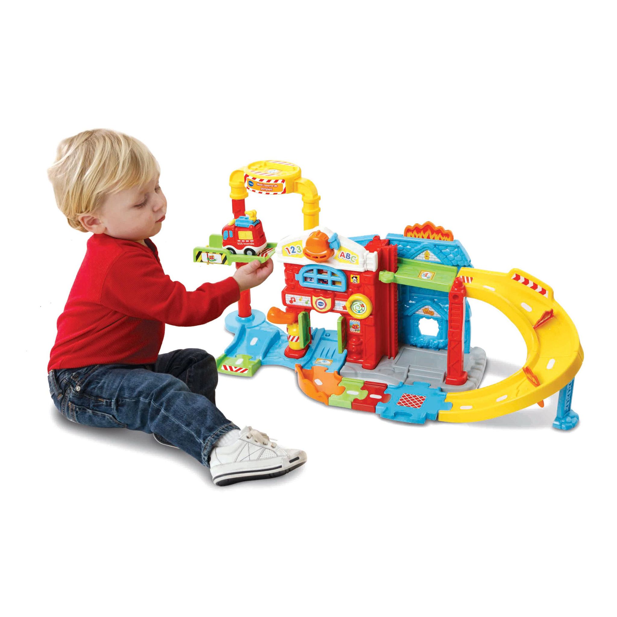 Voir la diapositive 5 : VTECH Maxi caserne de Pompiers Tut Tut Bolides