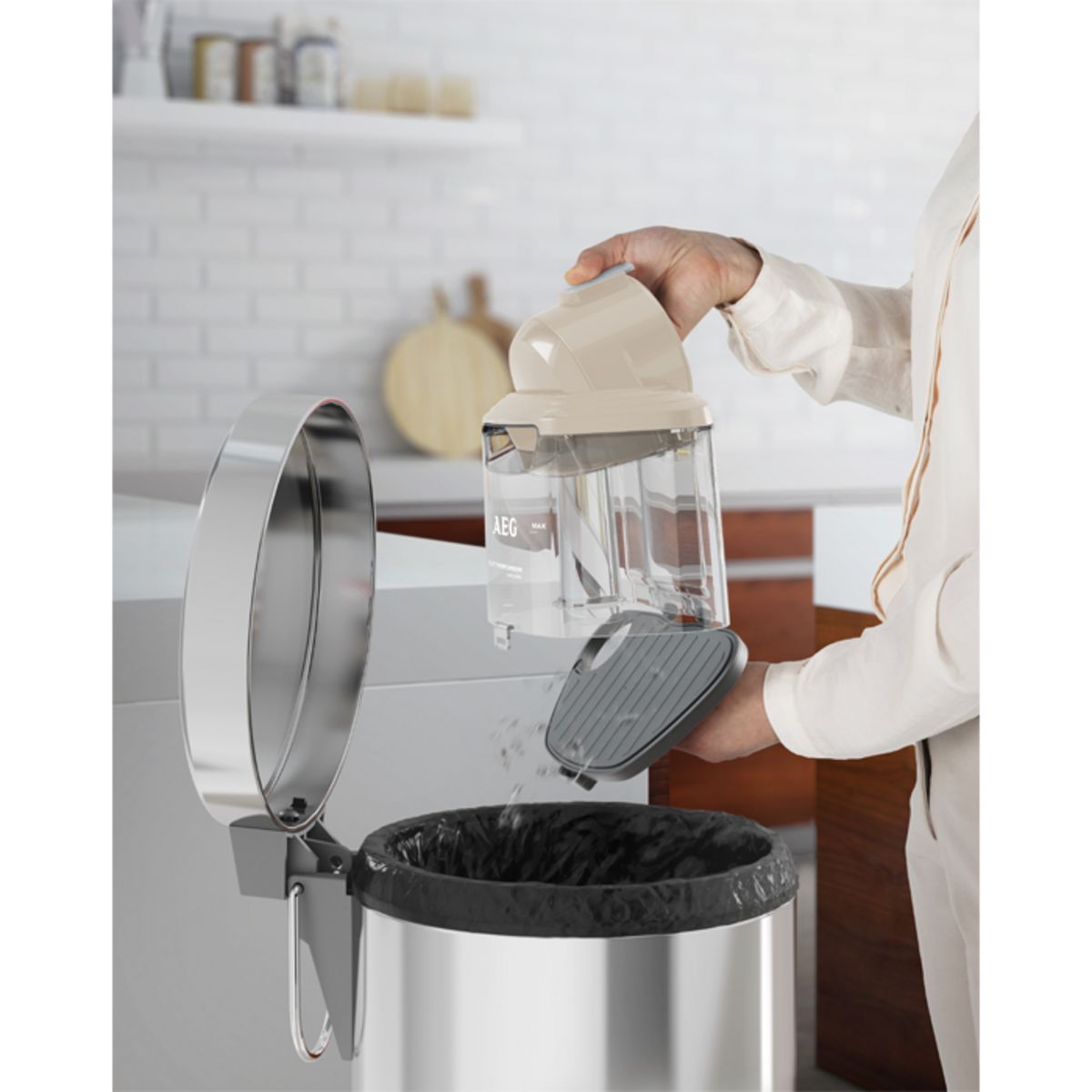 ELECTROLUX Aspirateur traîneau sans sac Silent Performer Cyclonic ESPC72RR