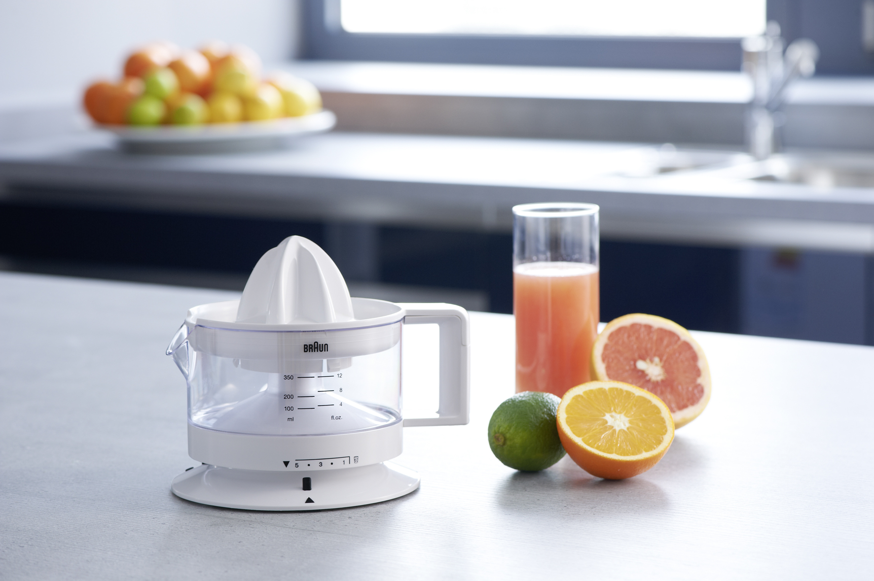 Voir la diapositive 2 : BRAUN Presse agrume CJ 3000