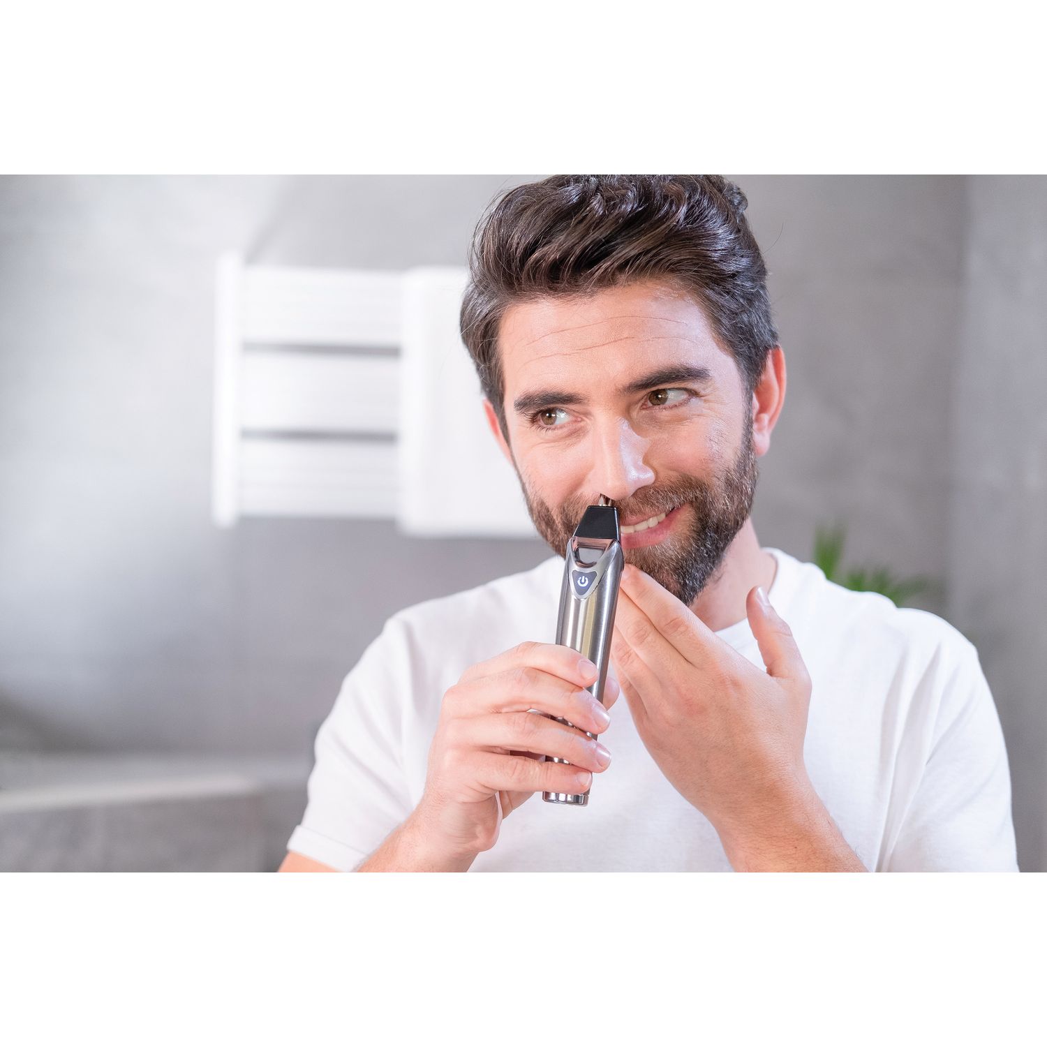 Voir la diapositive 3 : WAHL Tondeuse à barbe STAINLESS STEEL 9818-116