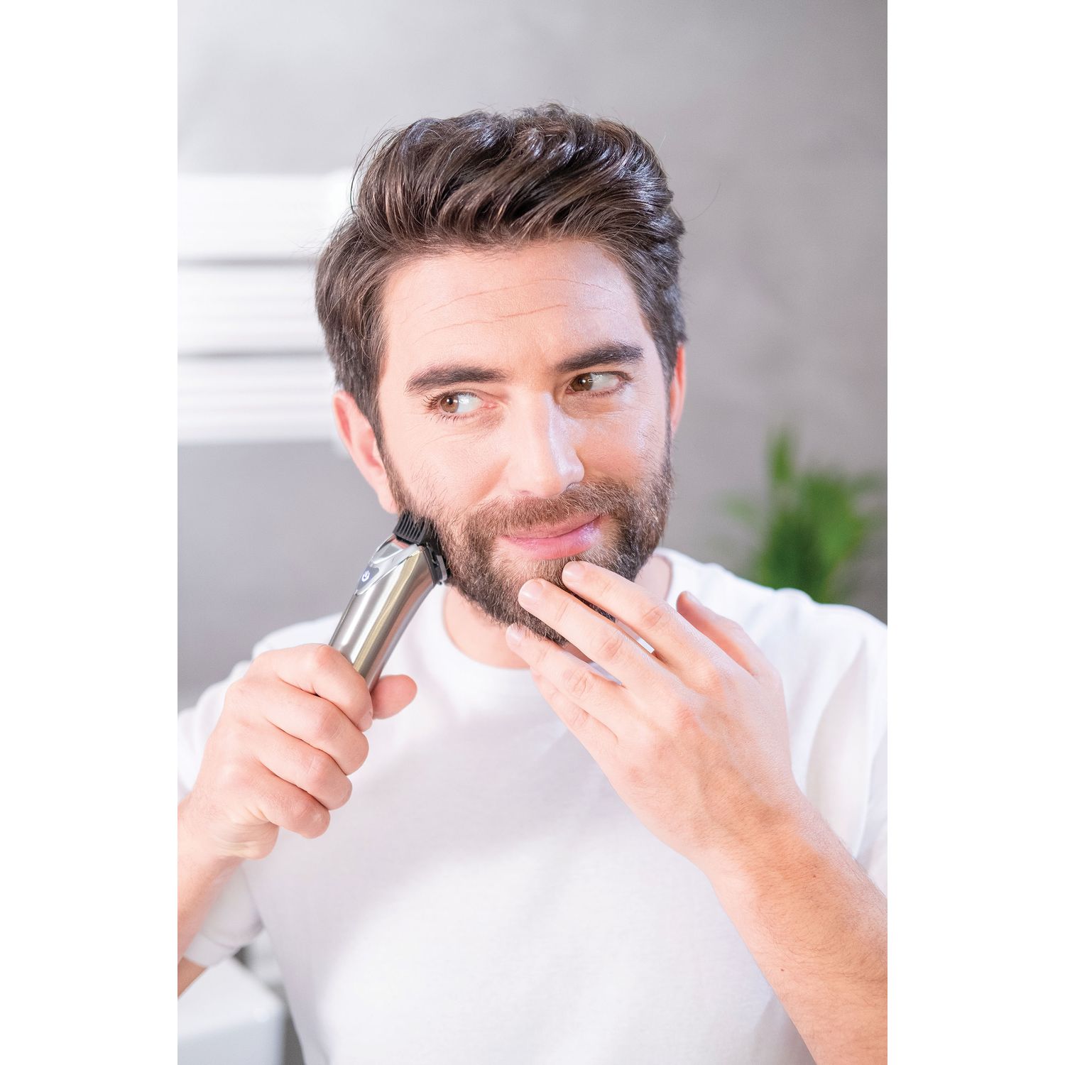 Voir la diapositive 6 : WAHL Tondeuse à barbe STAINLESS STEEL 9818-116