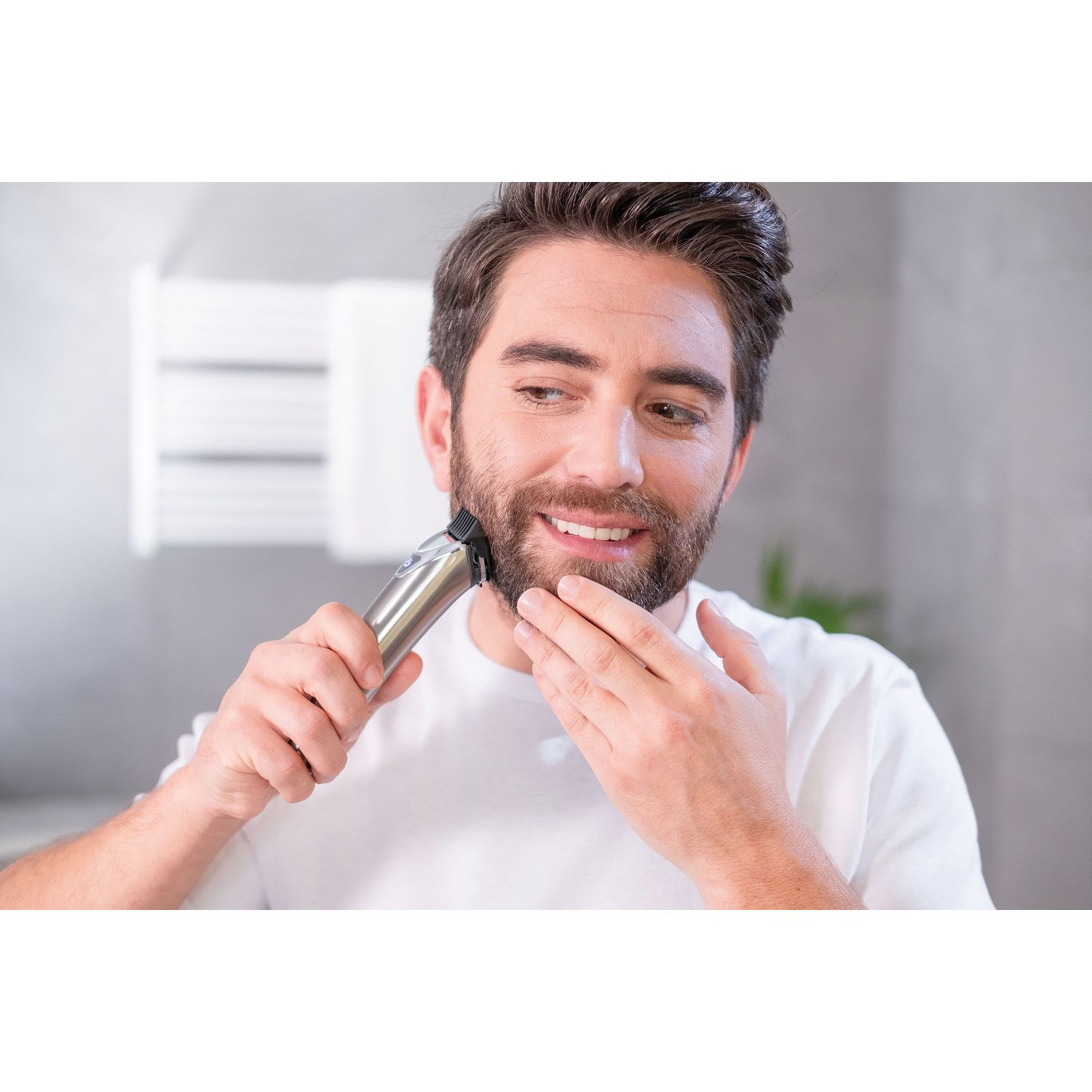 Voir la diapositive 7 : WAHL Tondeuse à barbe STAINLESS STEEL 9818-116