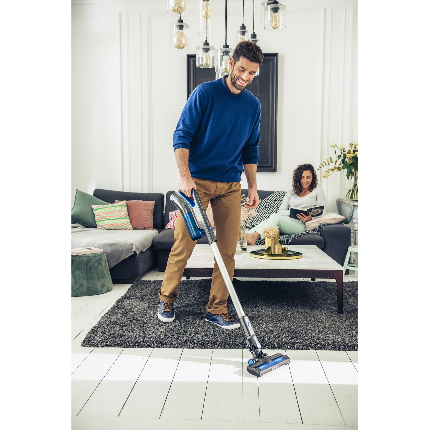 Voir la diapositive 8 : QILIVE Aspirateur Balai 132938 Q.5824, Sans fil