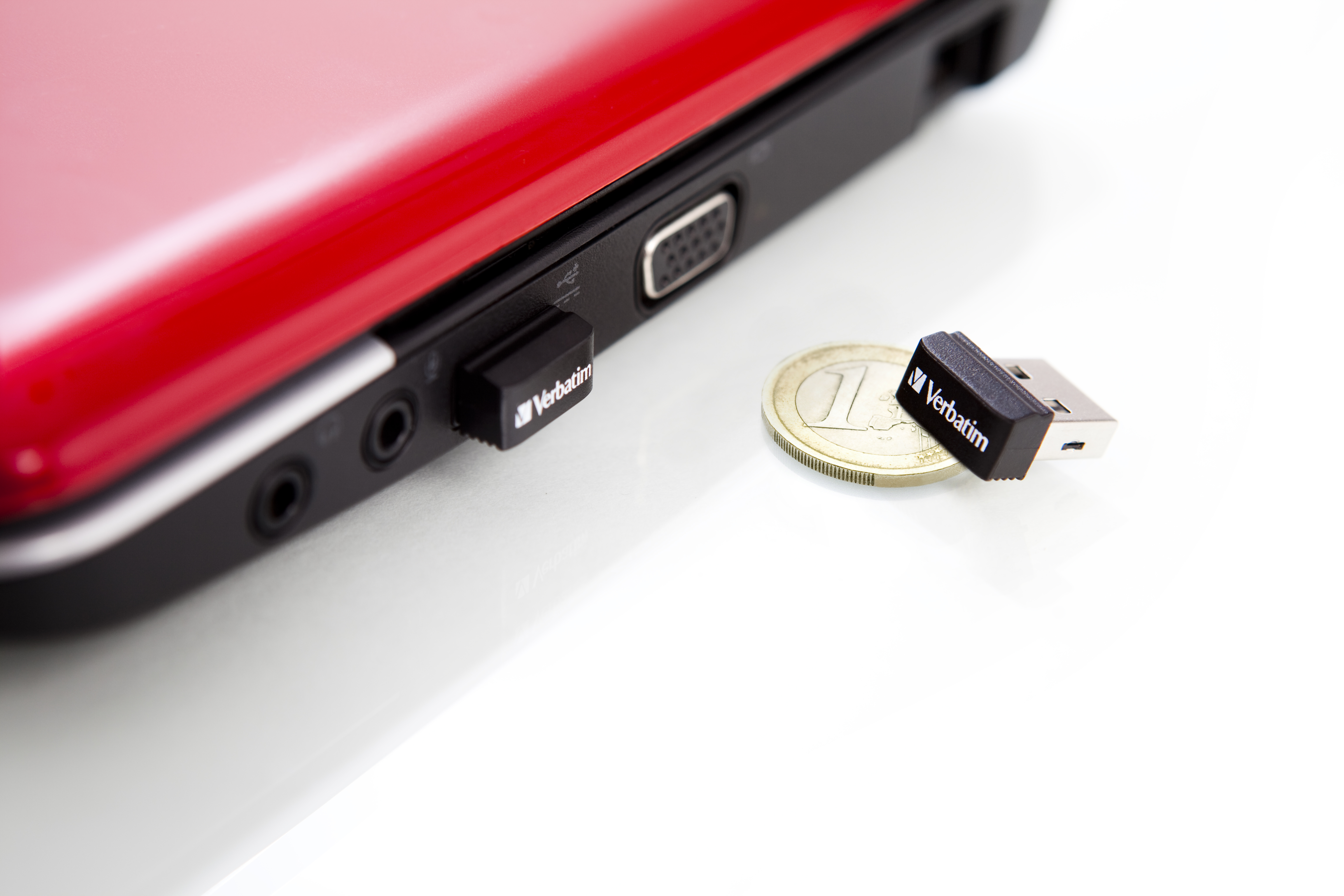 Voir la diapositive 6 : VERBATIM Clé Nano USB 2.0 32 Go